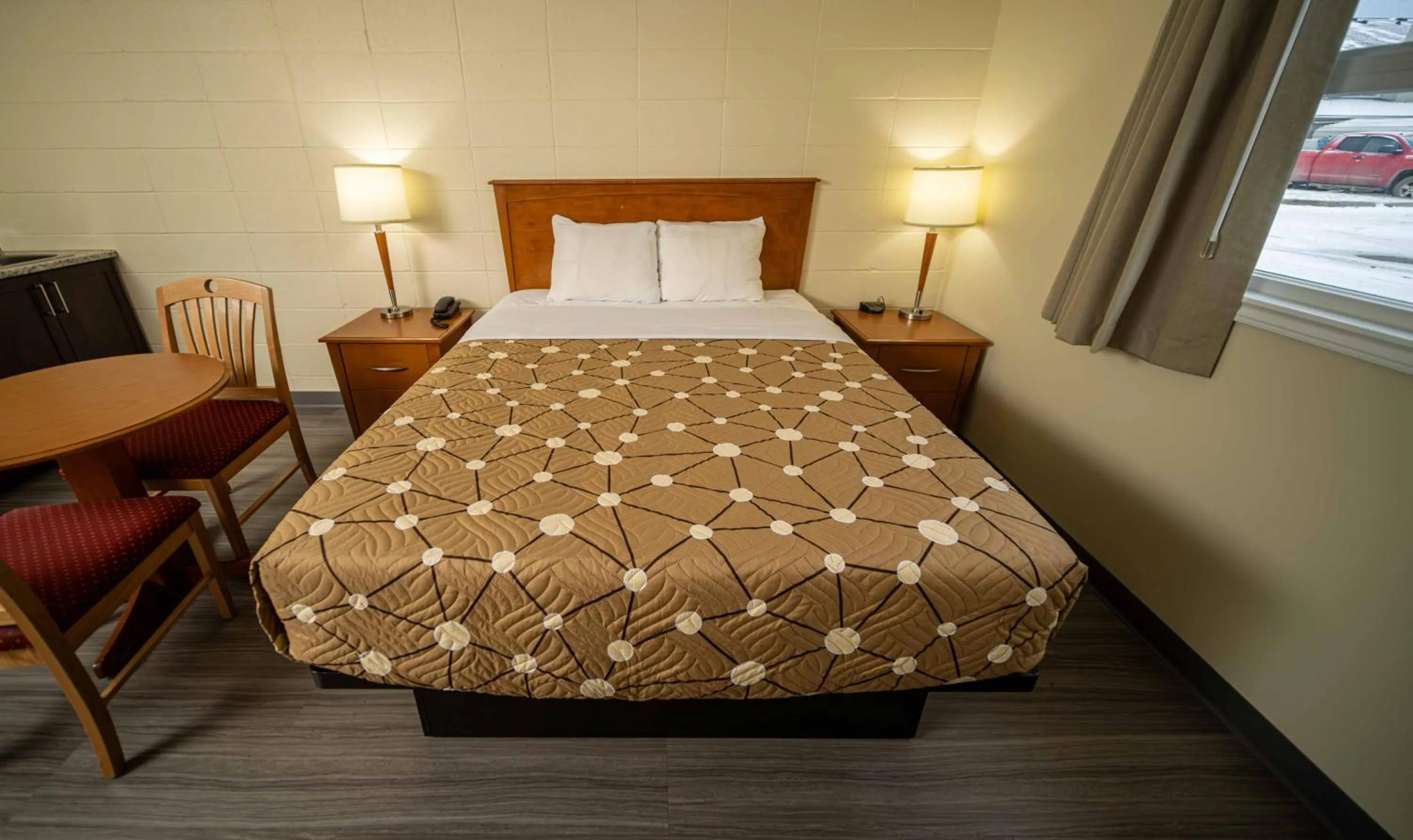 Bed in Northern Lights Inn