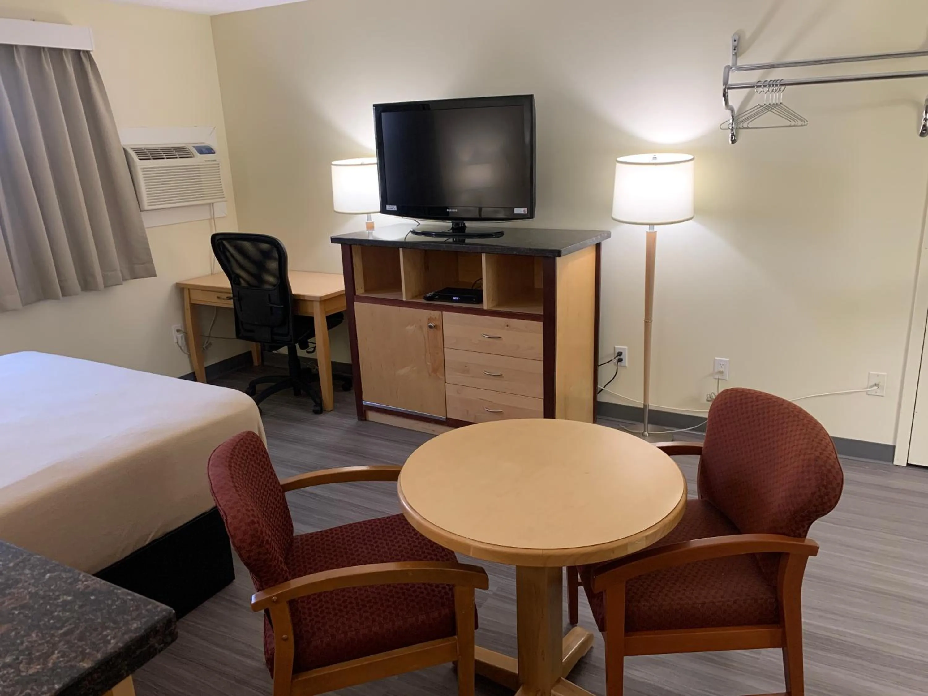 Bedroom, Bed in Northern Lights Inn