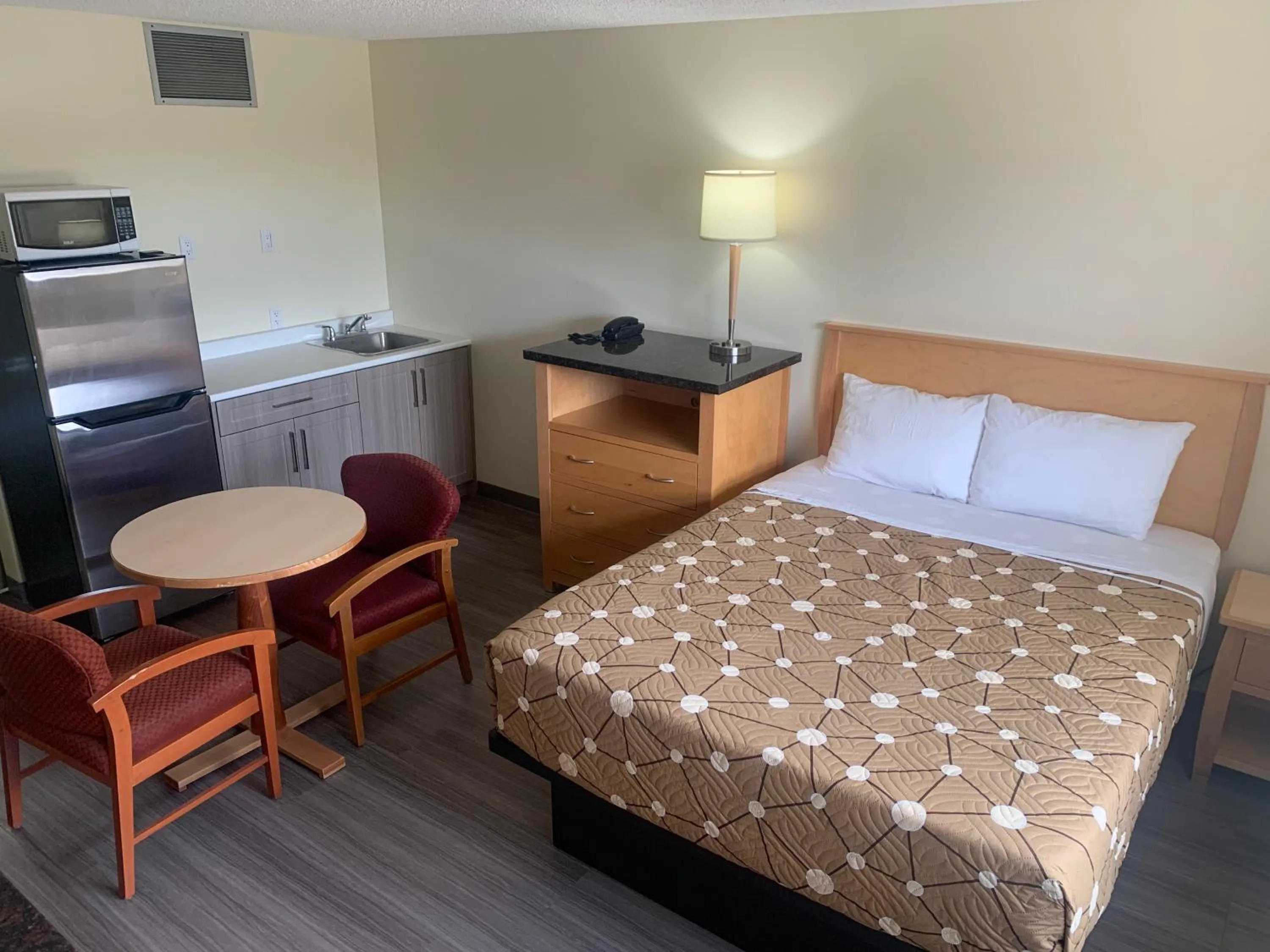 Bedroom, Bed in Northern Lights Inn