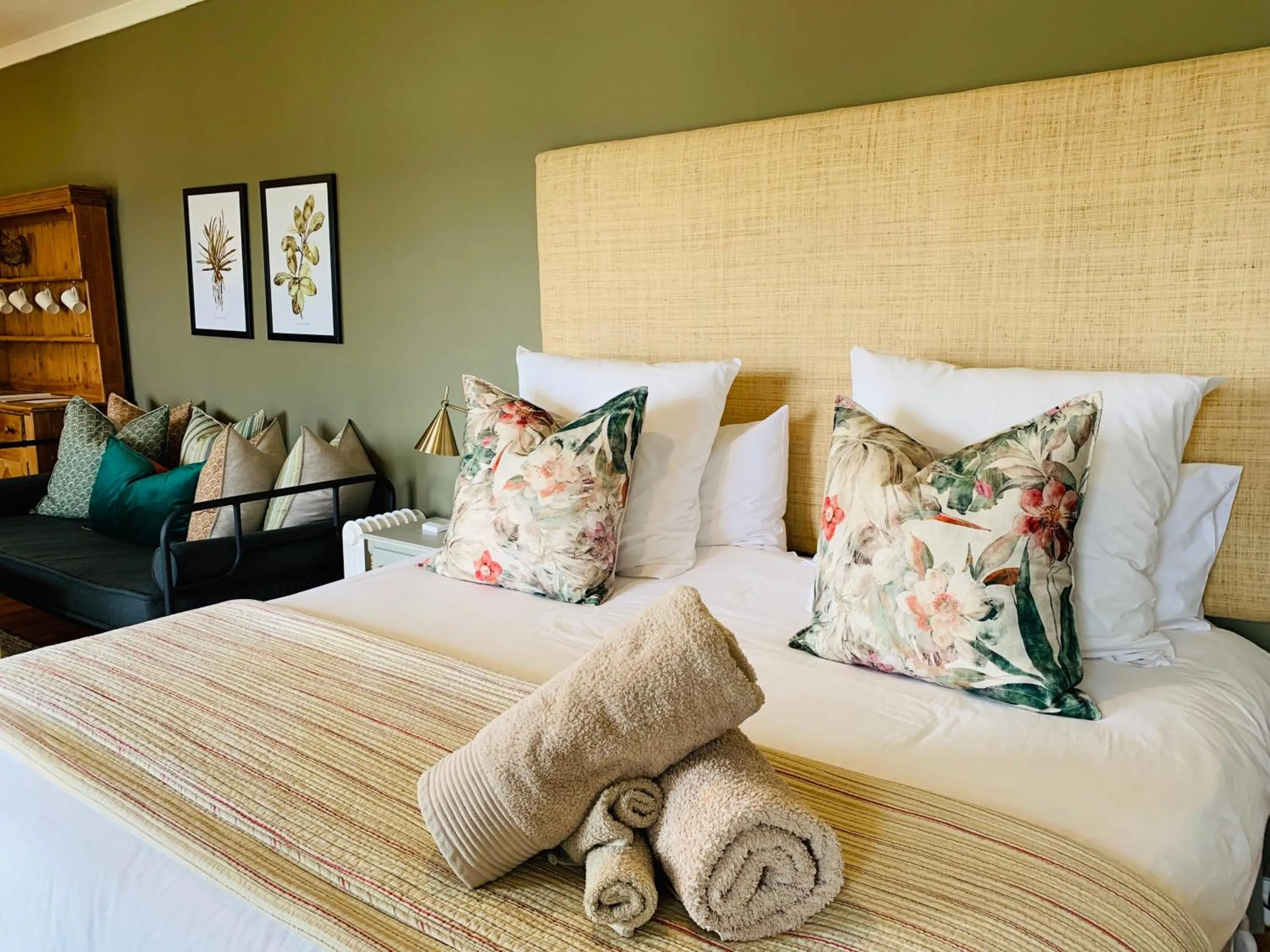 Chalet in Cheverells Farm, Kiku & Braeburn Cottage