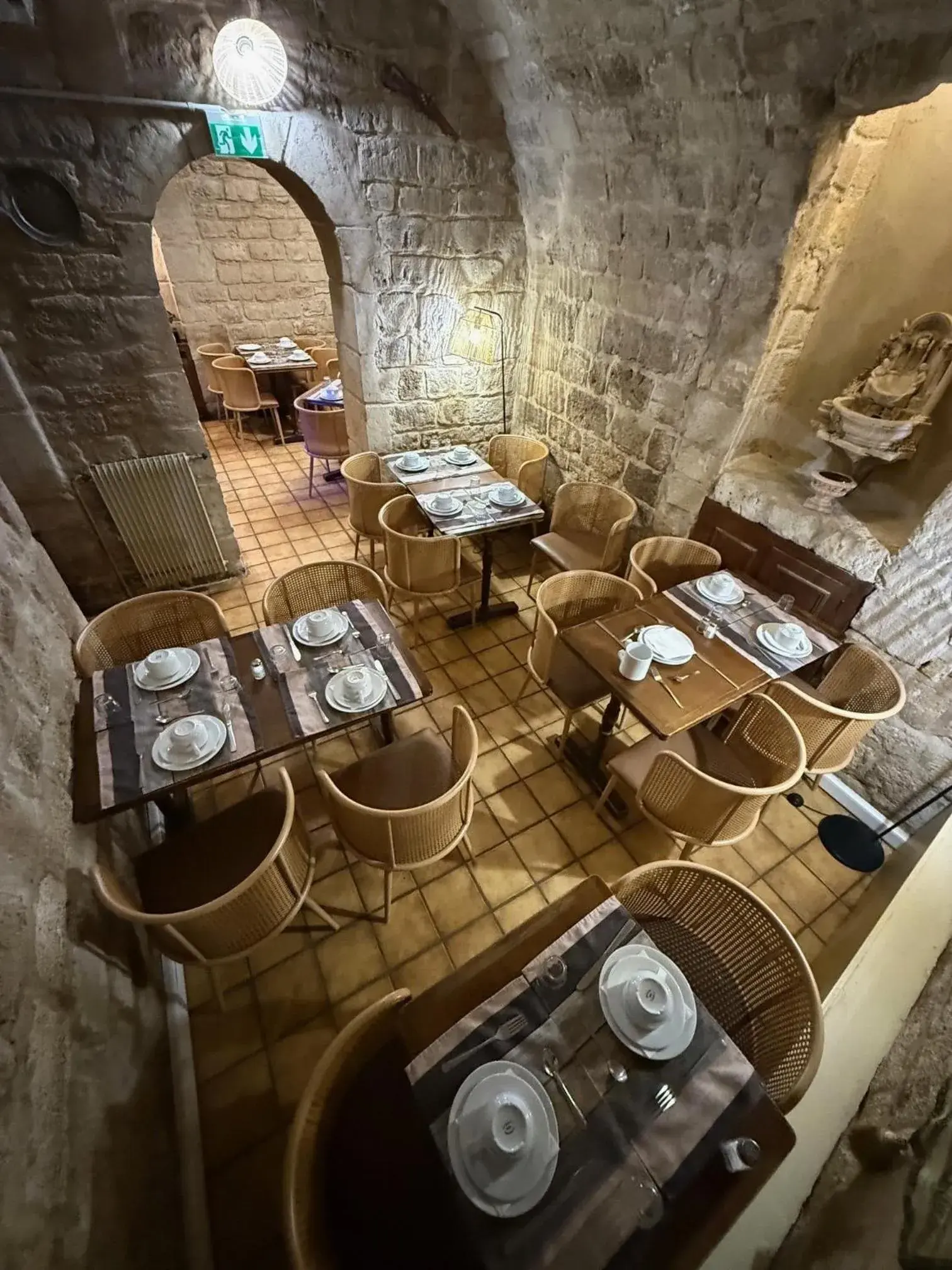 Restaurant/places to eat in New Hôtel Gare Du Nord Restaurant/places to eat in New Hôtel Gare Du Nord