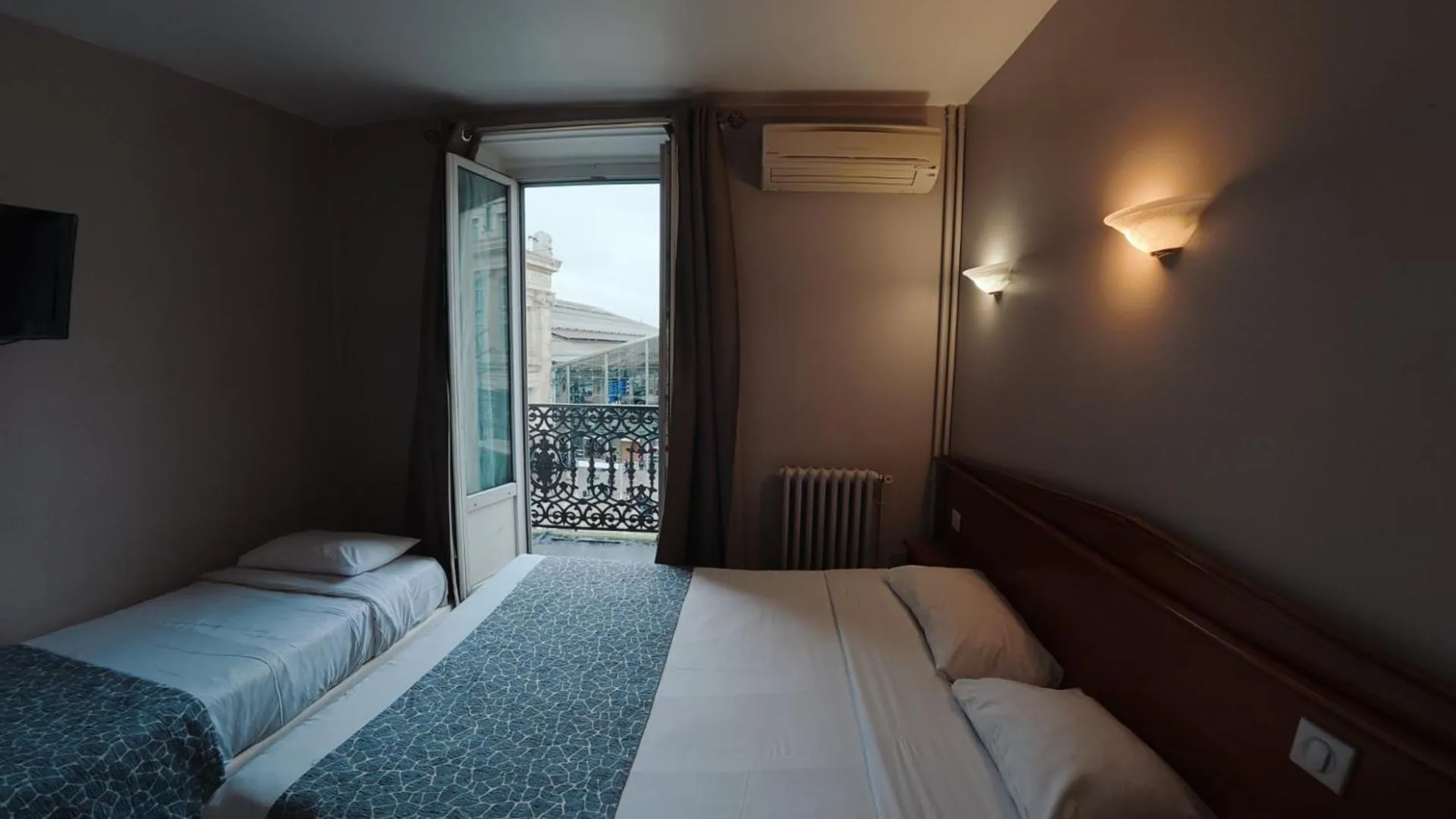 Bedroom, Bed in New Hôtel Gare Du Nord