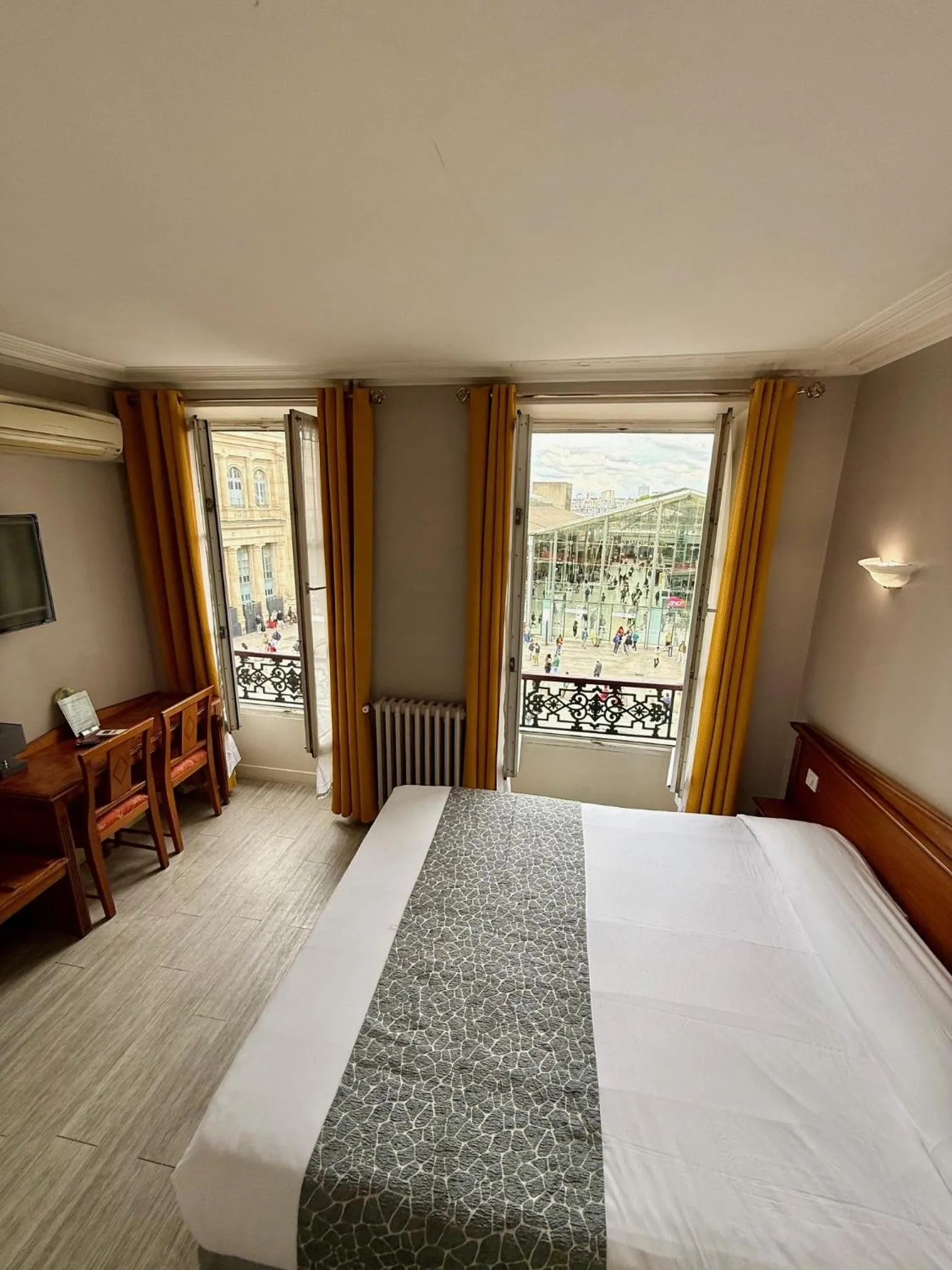 Bed in New Hôtel Gare Du Nord
