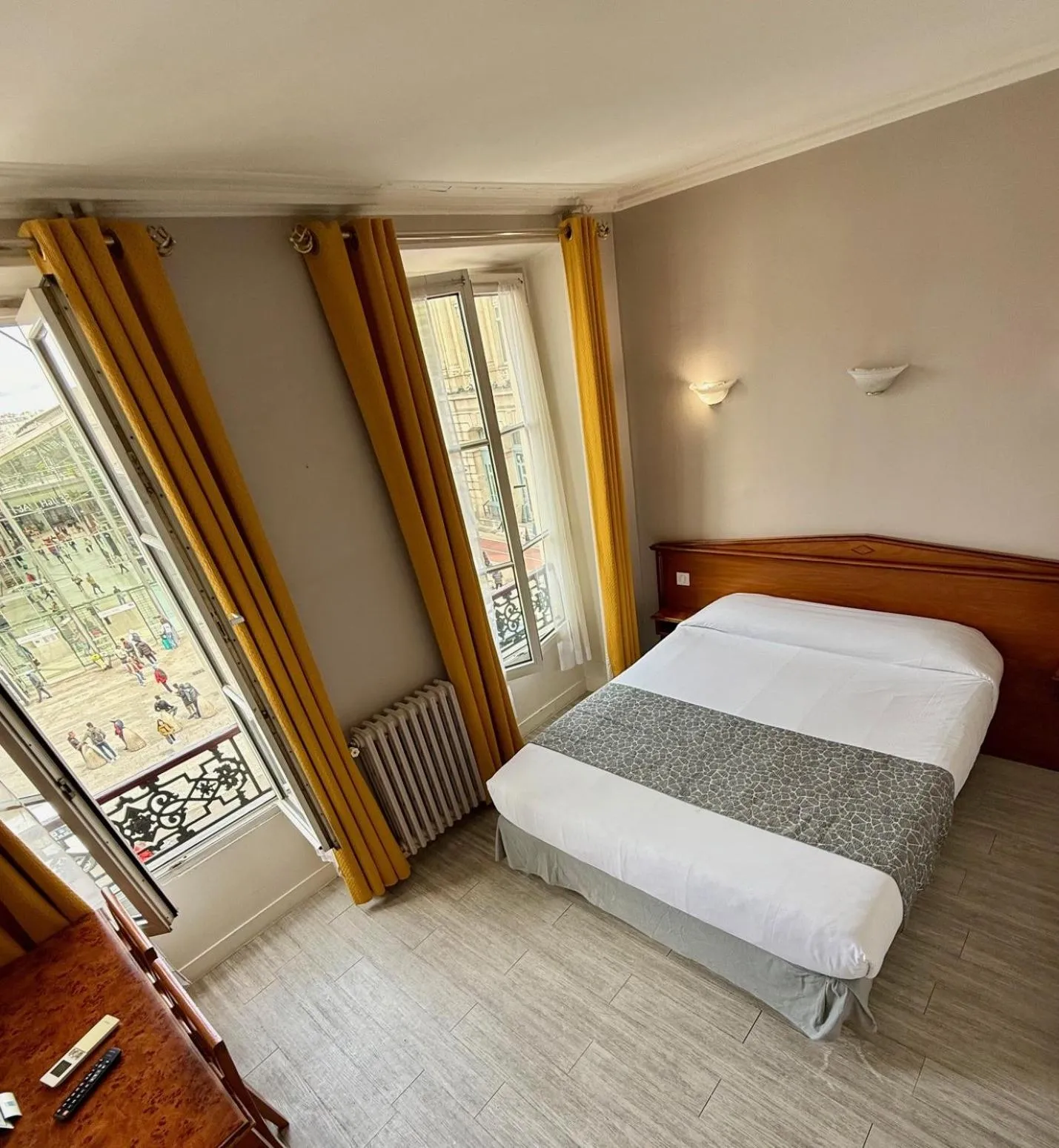 Bed in New Hôtel Gare Du Nord