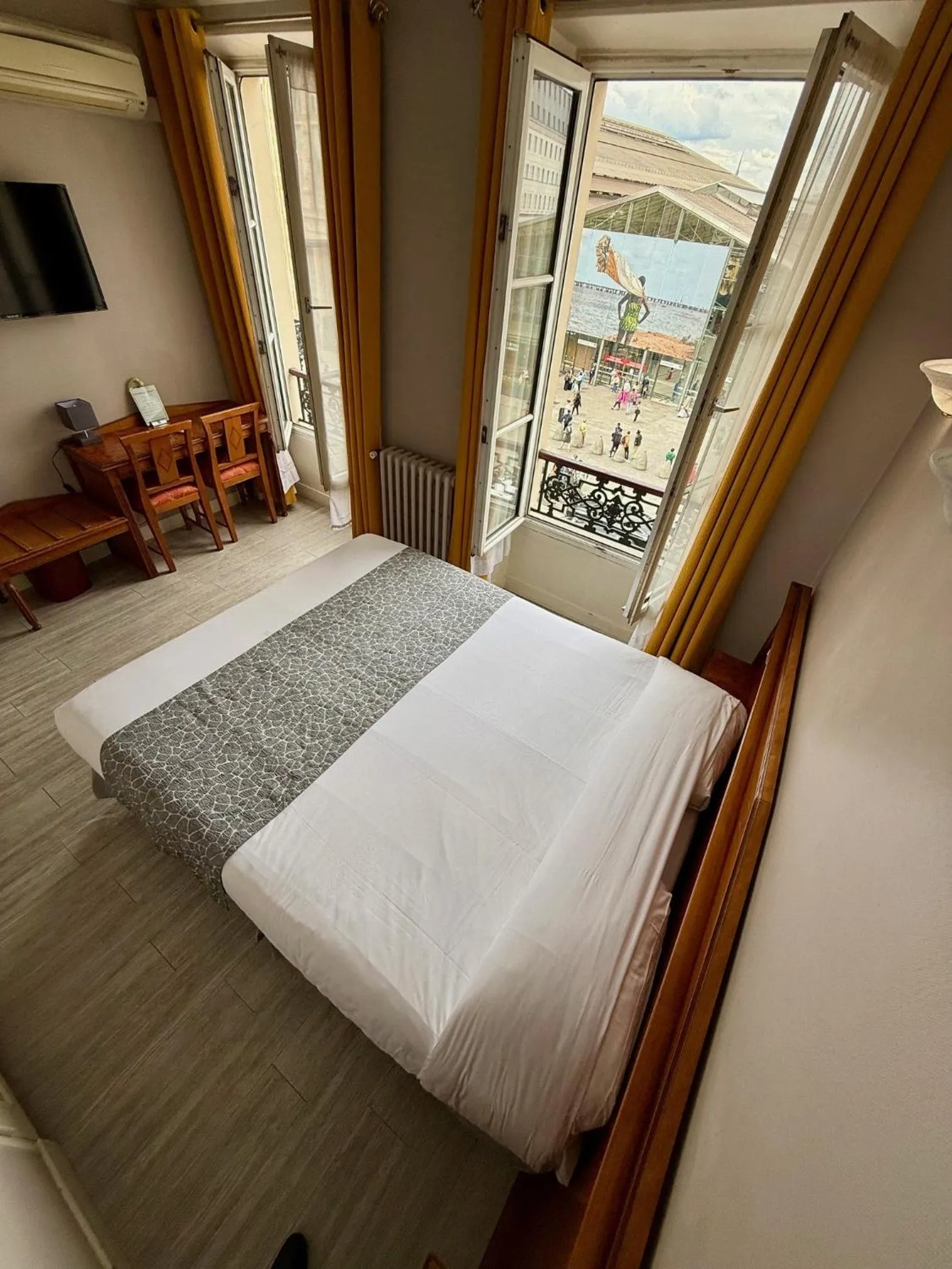 Bed in New Hôtel Gare Du Nord