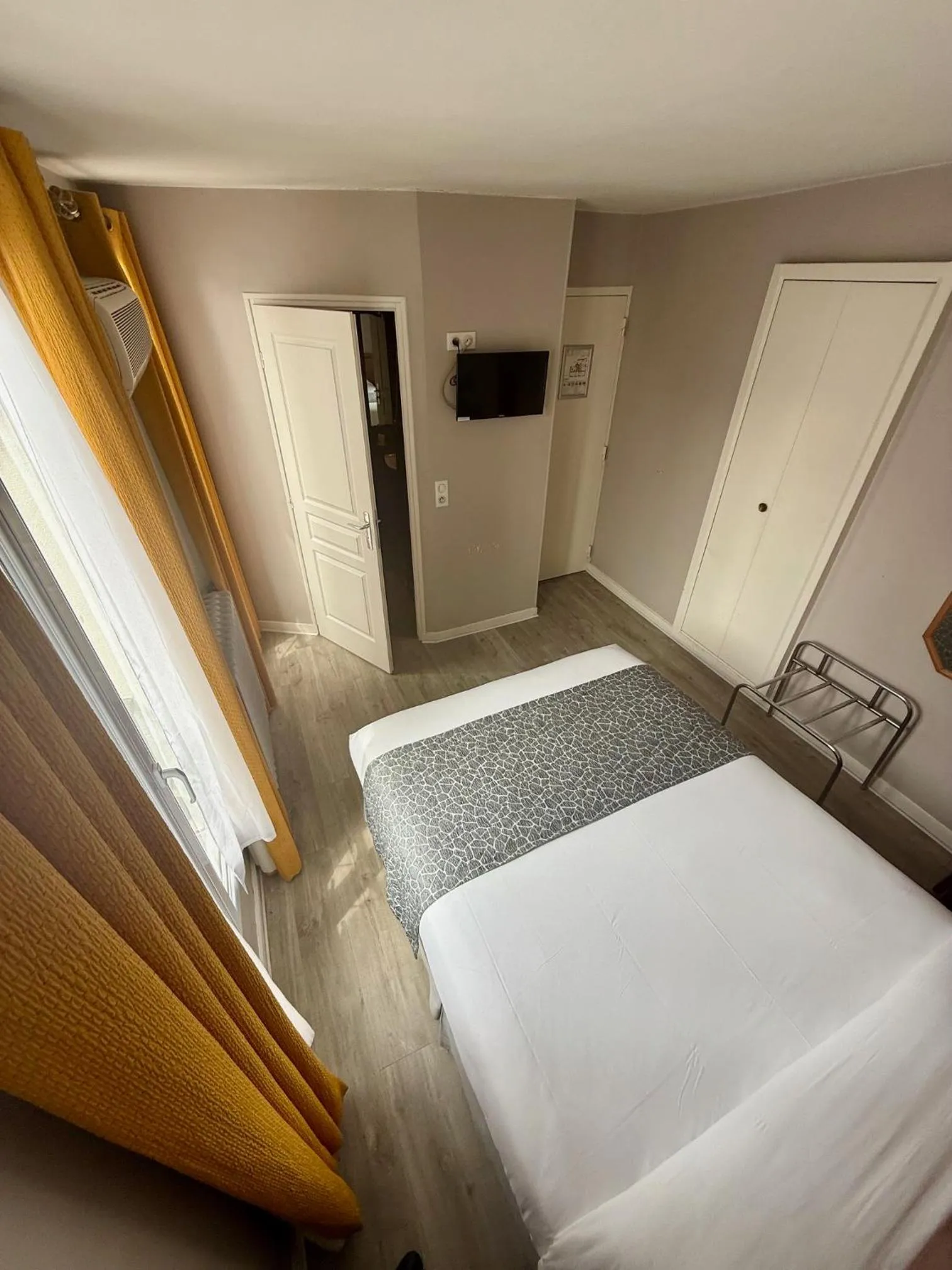 Bed in New Hôtel Gare Du Nord