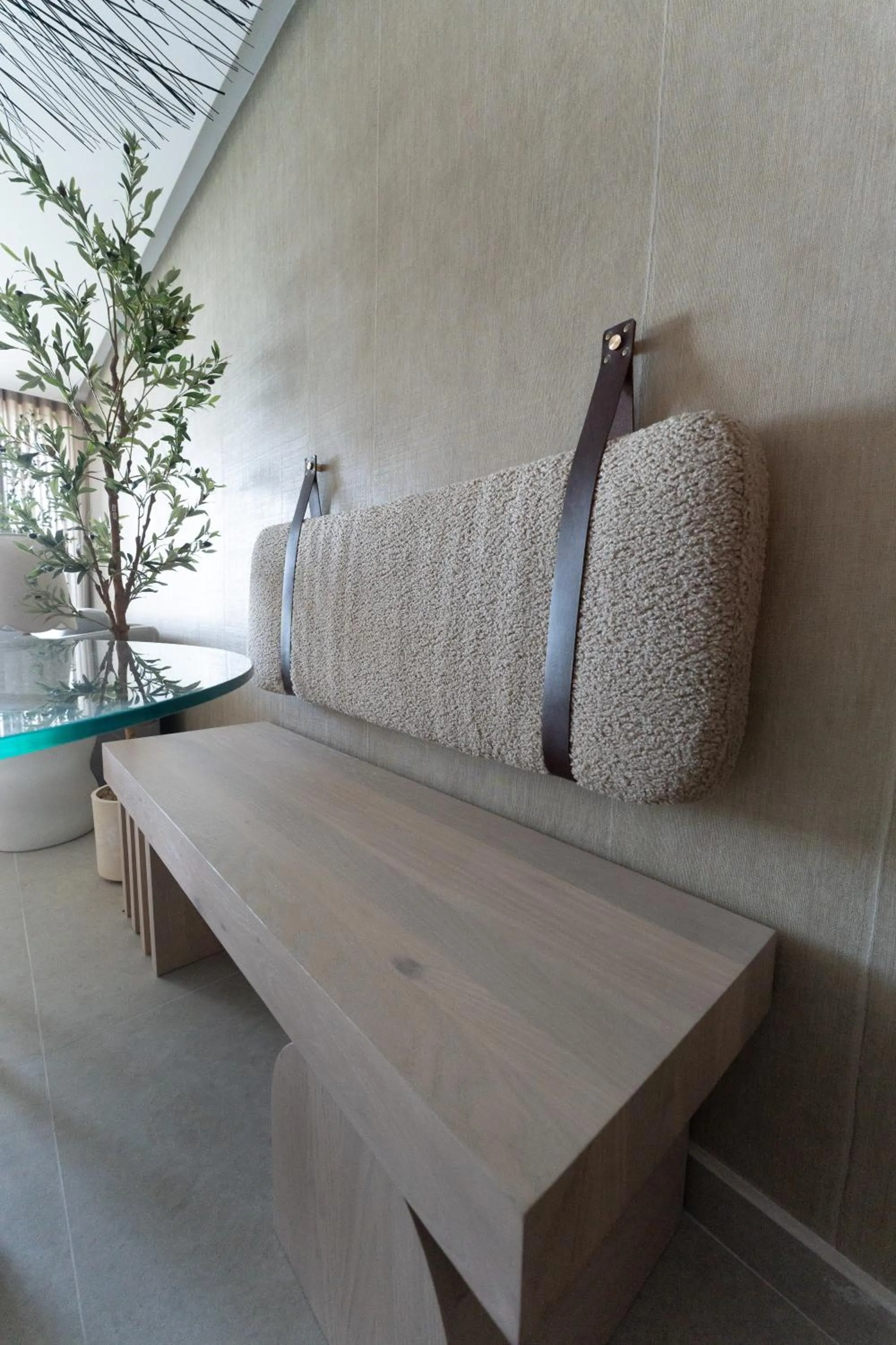 OCEAN VIEW DELUXE SUITE: PVT. BEACH & POOL