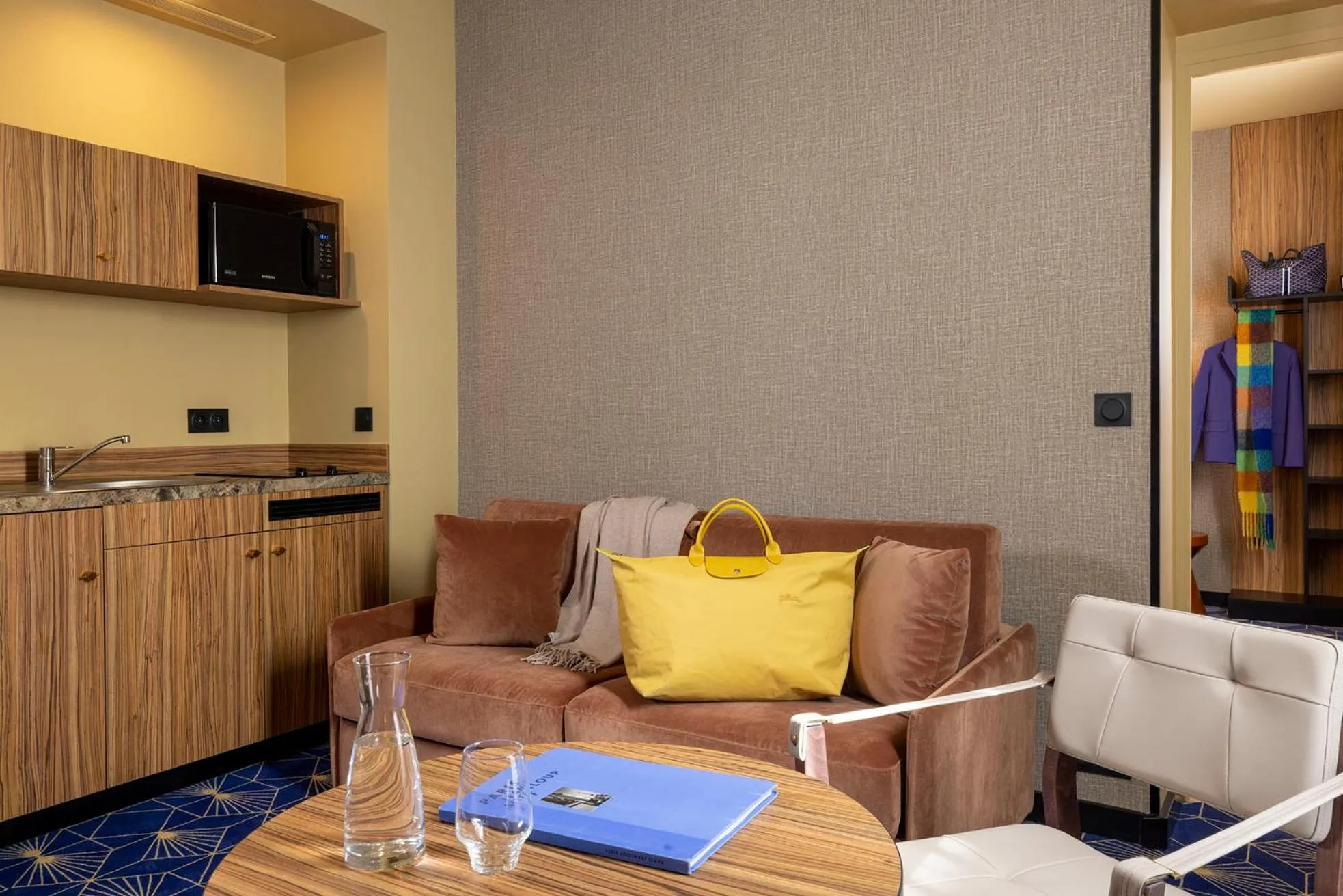 Bedroom in Hotel Le Rocroy