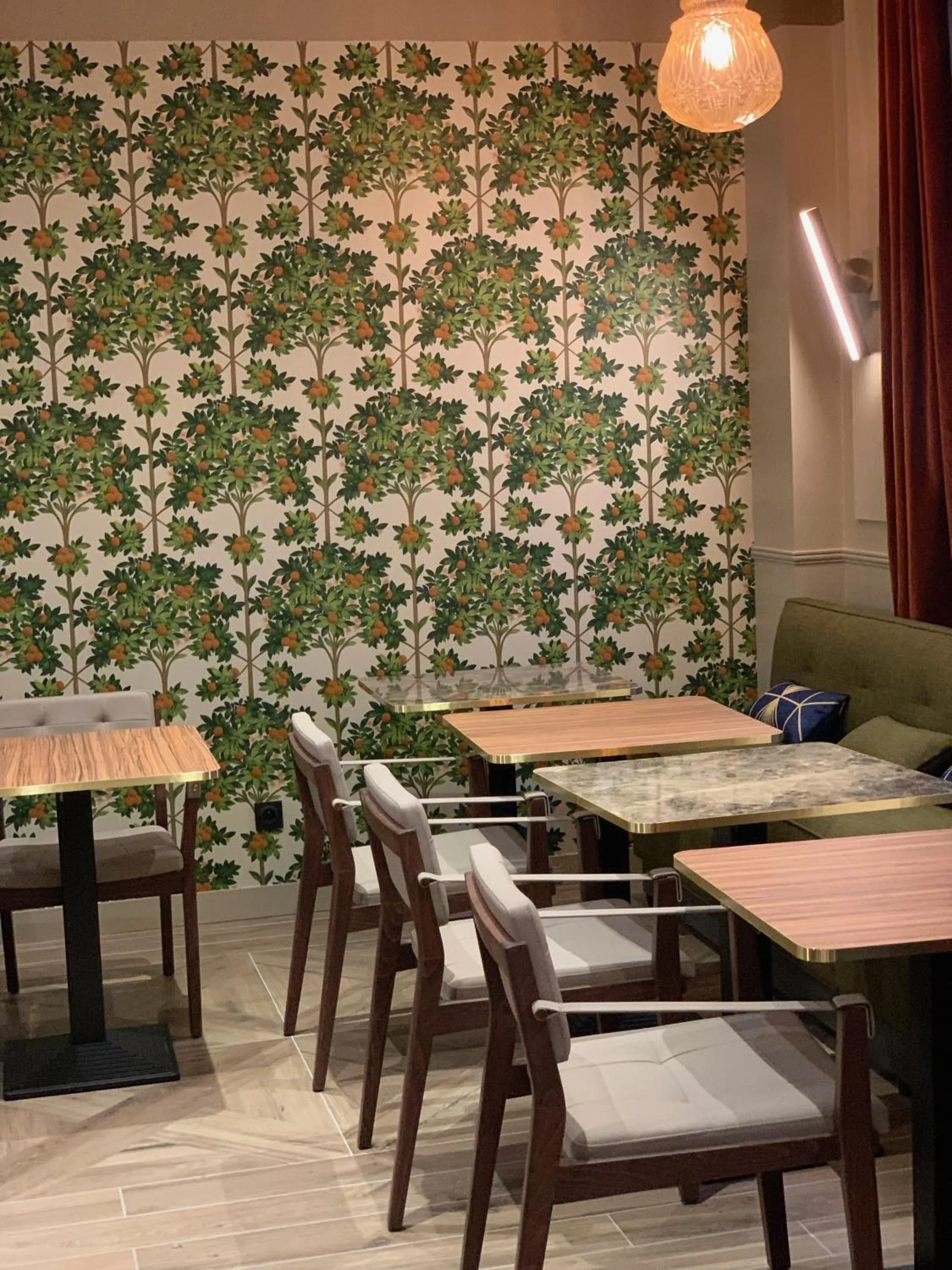 Breakfast in Hotel Le Rocroy