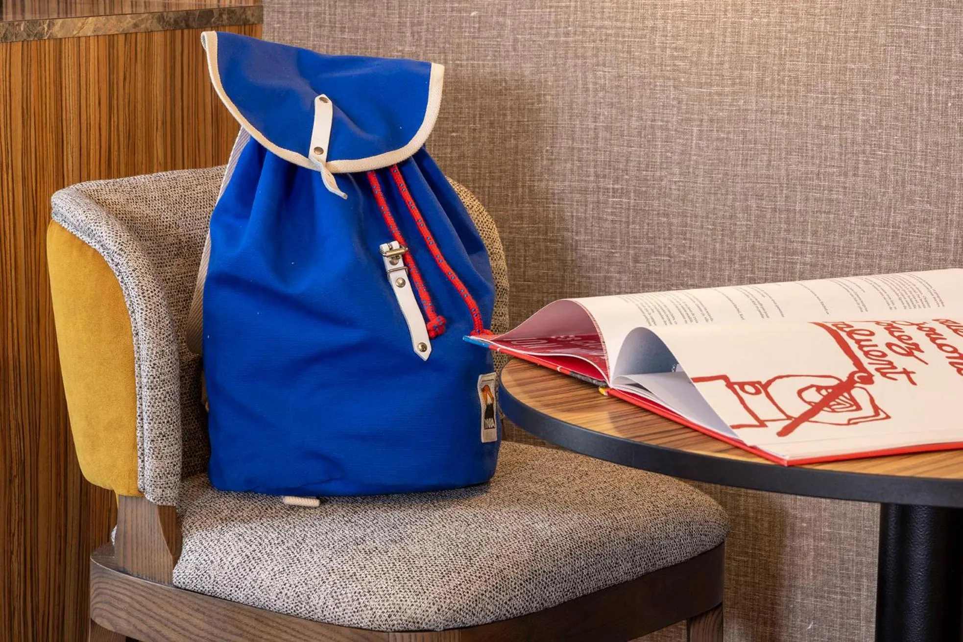Bedroom in Hotel Le Rocroy
