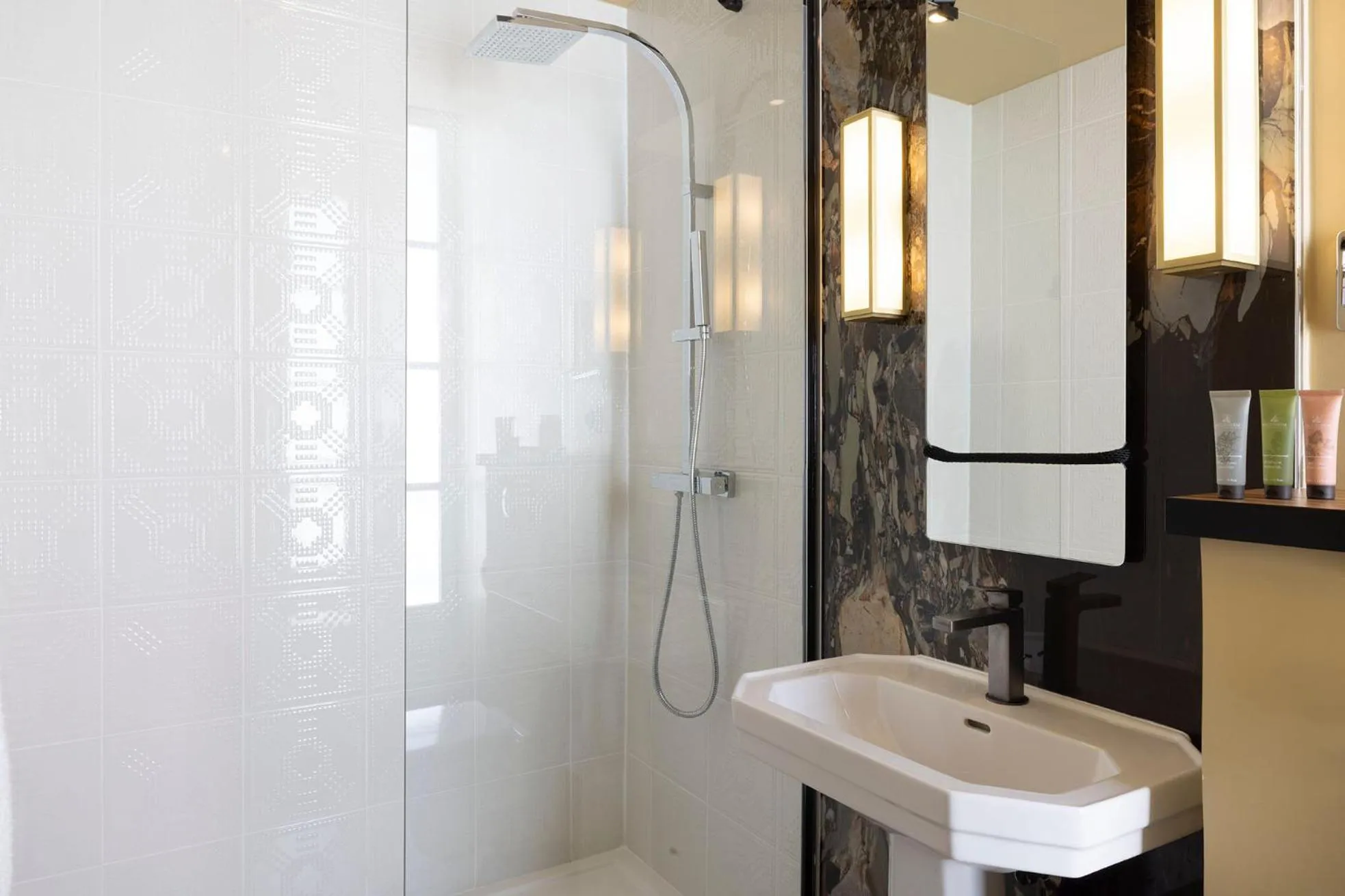 Bathroom in Hotel Le Rocroy