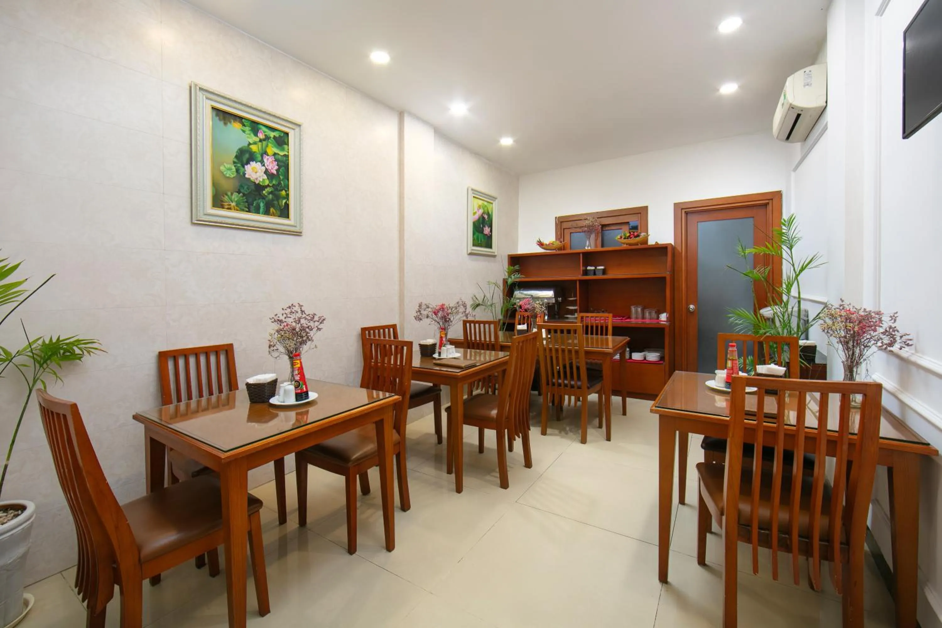 Restaurant/places to eat in Dream Central Hotel & Spa - Hanoi Old Quarter