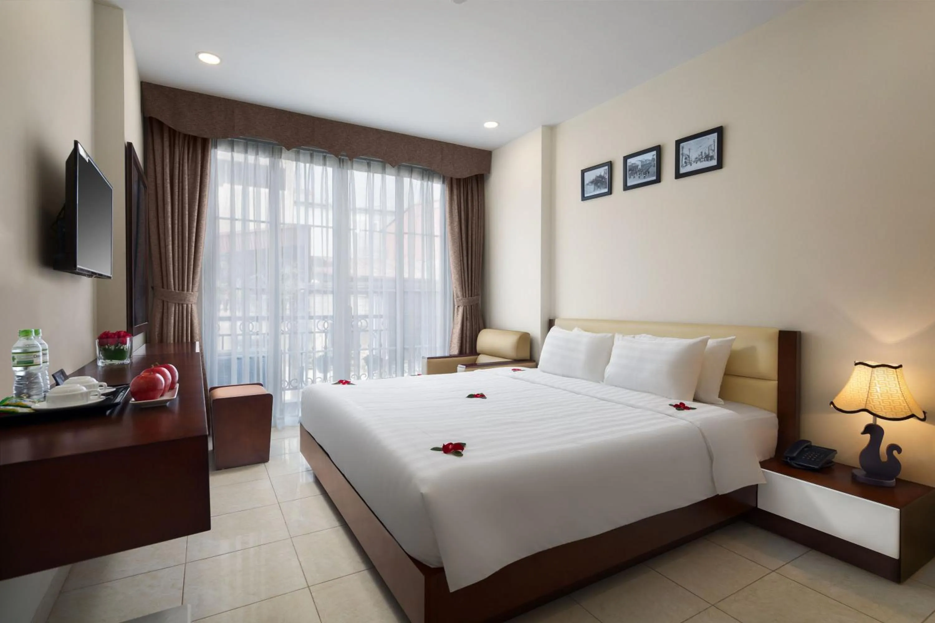 Photo of the whole room, Bed in Dream Central Hotel & Spa - Hanoi Old Quarter