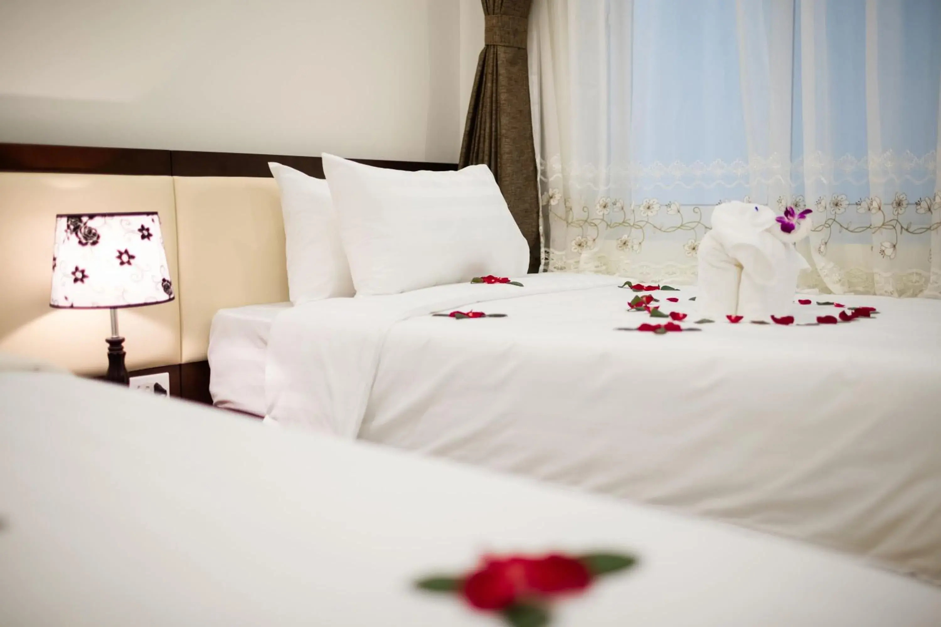 Decorative detail, Bed in Dream Central Hotel & Spa - Hanoi Old Quarter Decorative detail, Bed in Dream Central Hotel & Spa - Hanoi Old Quarter