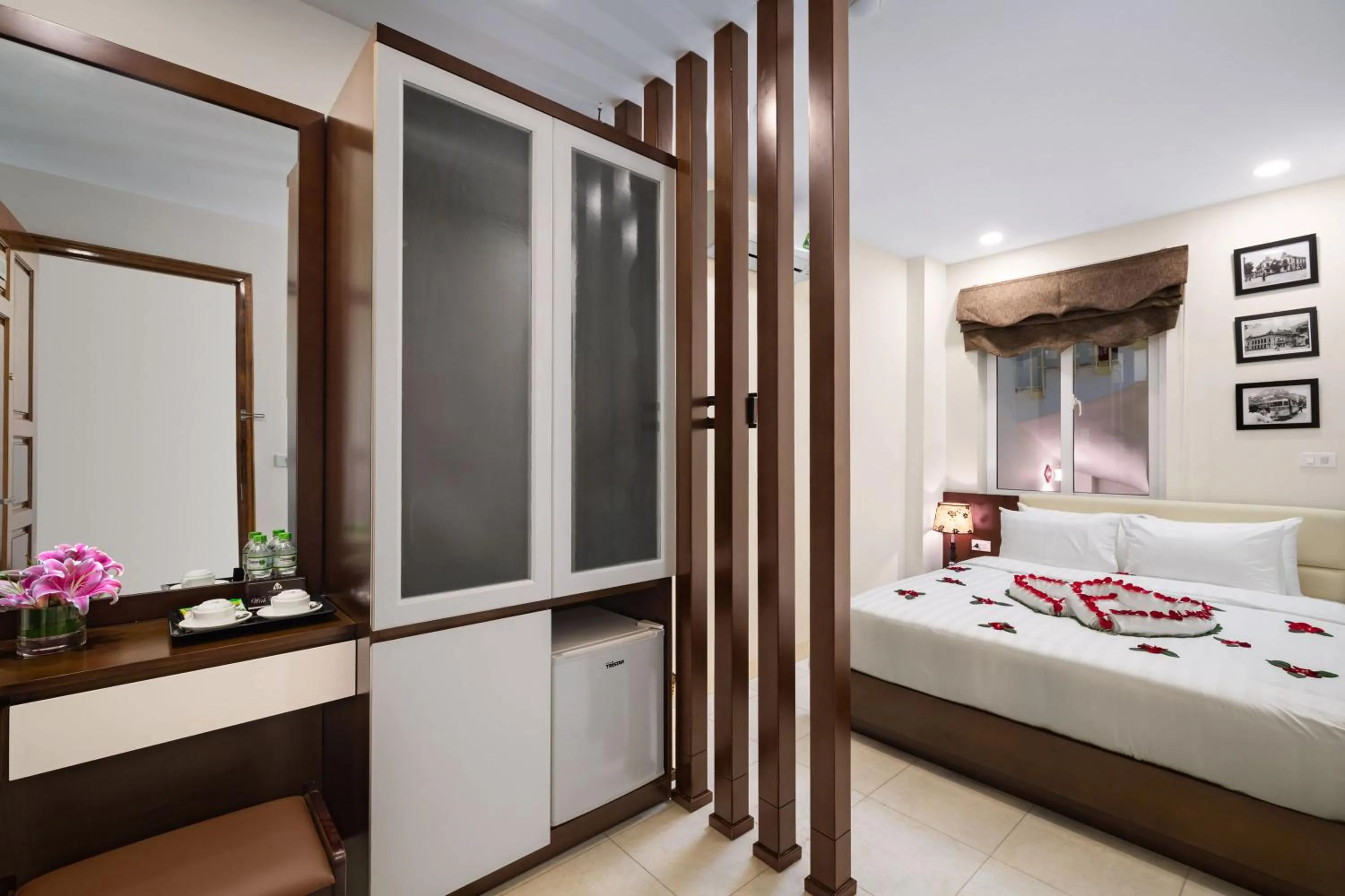 Photo of the whole room, Bed in Dream Central Hotel & Spa - Hanoi Old Quarter