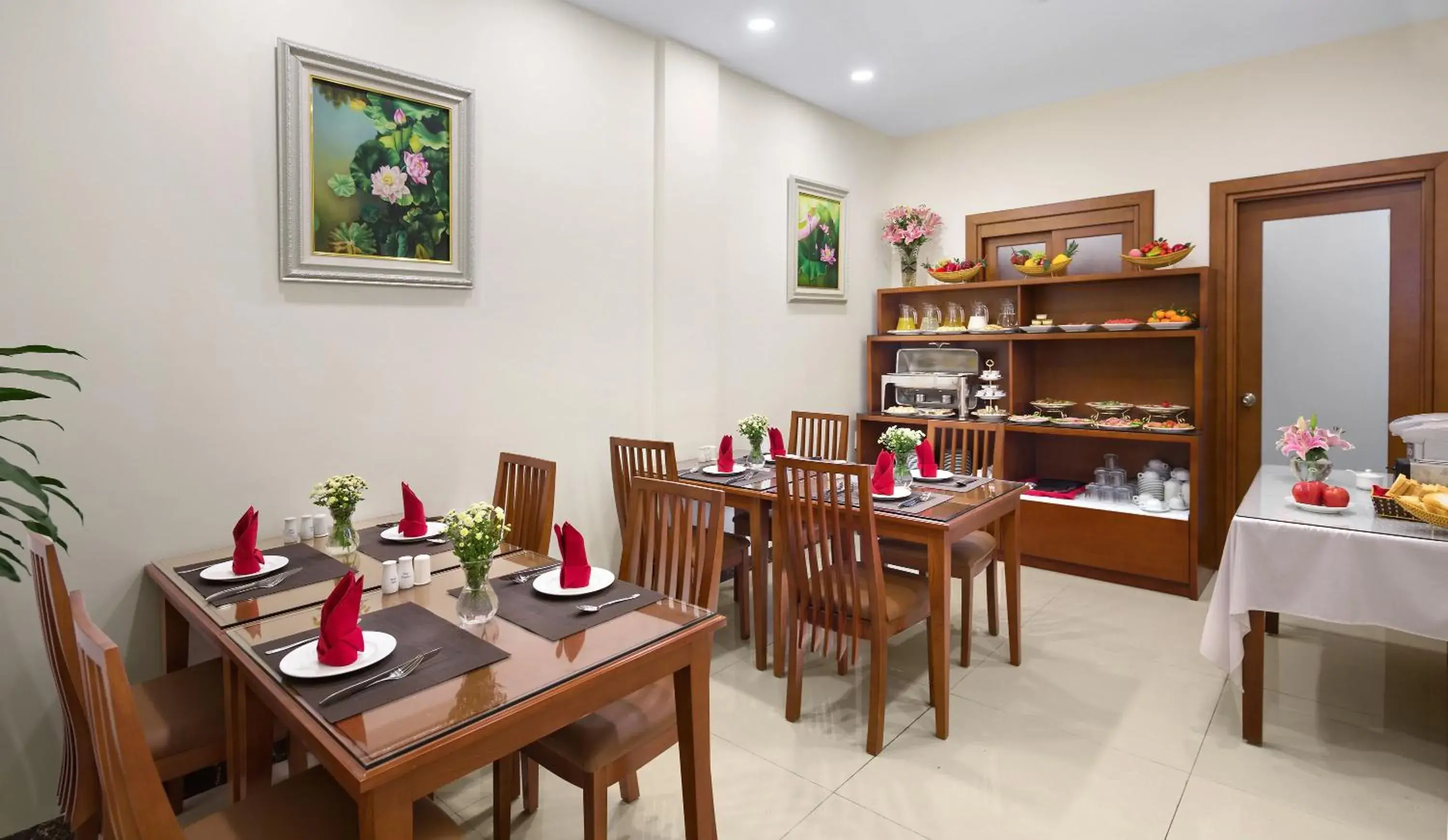 Restaurant/places to eat in Dream Central Hotel & Spa - Hanoi Old Quarter Restaurant/places to eat in Dream Central Hotel & Spa - Hanoi Old Quarter