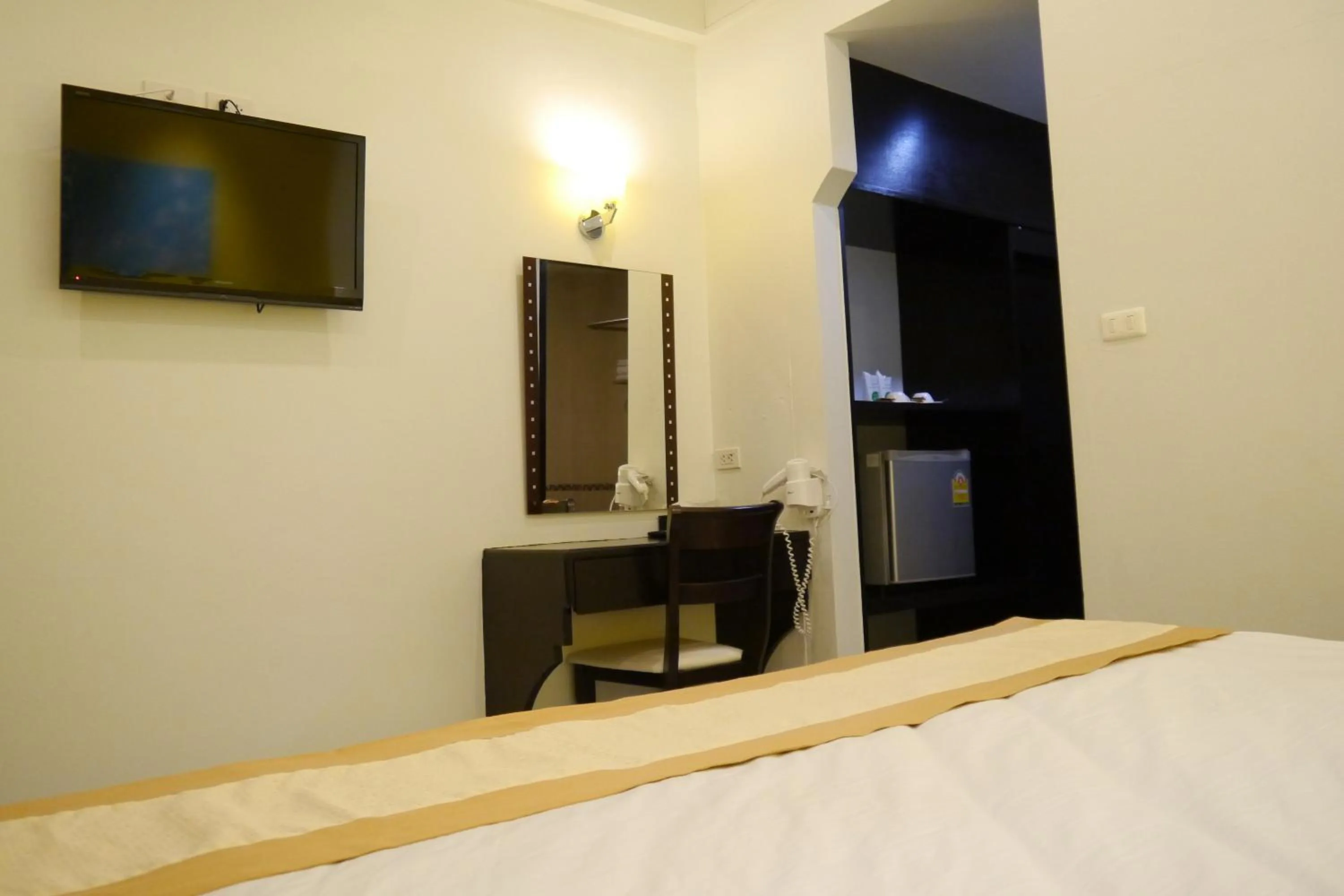 Bed in Lertnimit Hotel