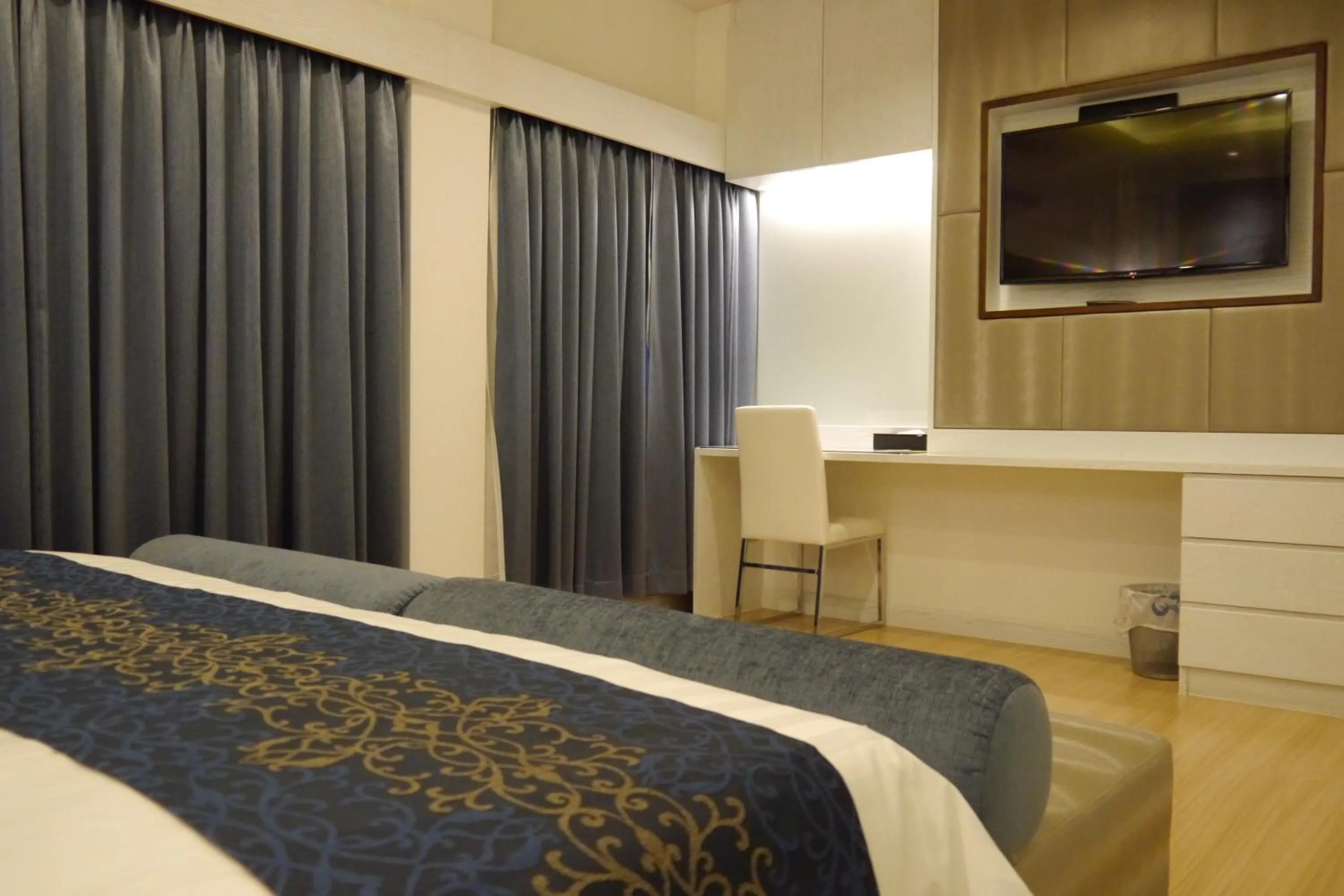 Bed in Lertnimit Hotel