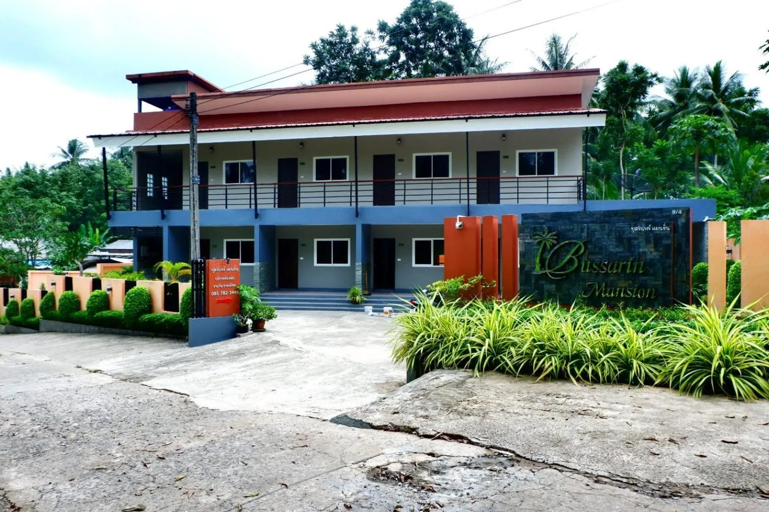 Facade/entrance in Bussarin Mansion Koh Yao Yai