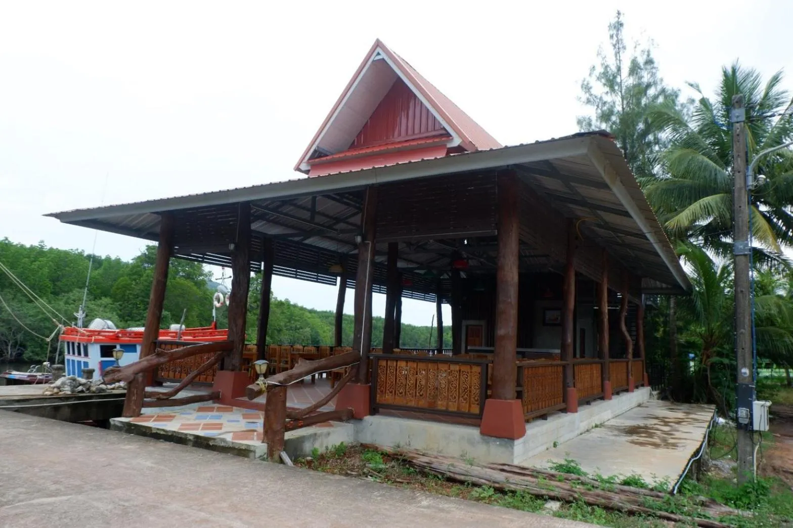 Restaurant/places to eat in Bussarin Mansion Koh Yao Yai