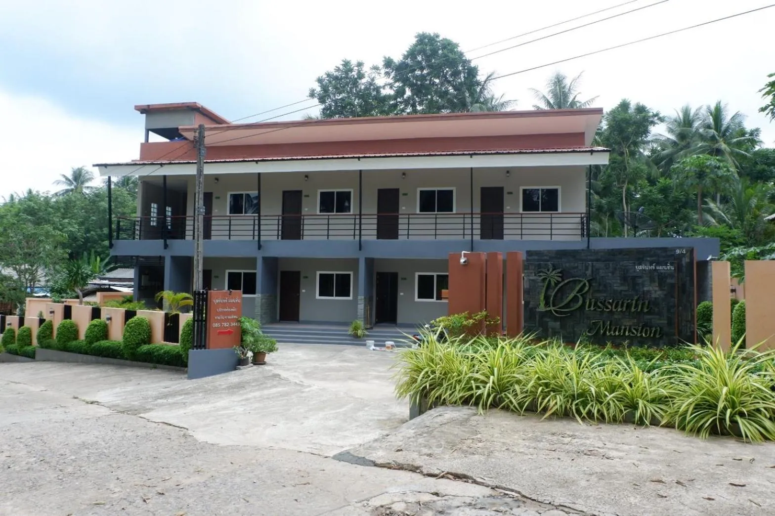 Facade/entrance in Bussarin Mansion Koh Yao Yai
