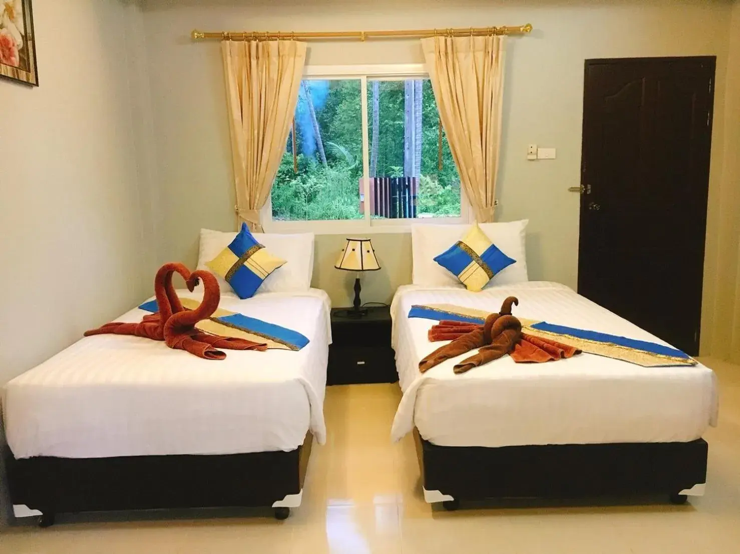 Twin Room in Bussarin Mansion Koh Yao Yai Twin Room in Bussarin Mansion Koh Yao Yai