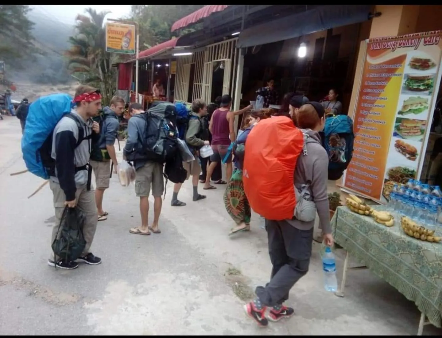 People in Pakbeng Guesthouse