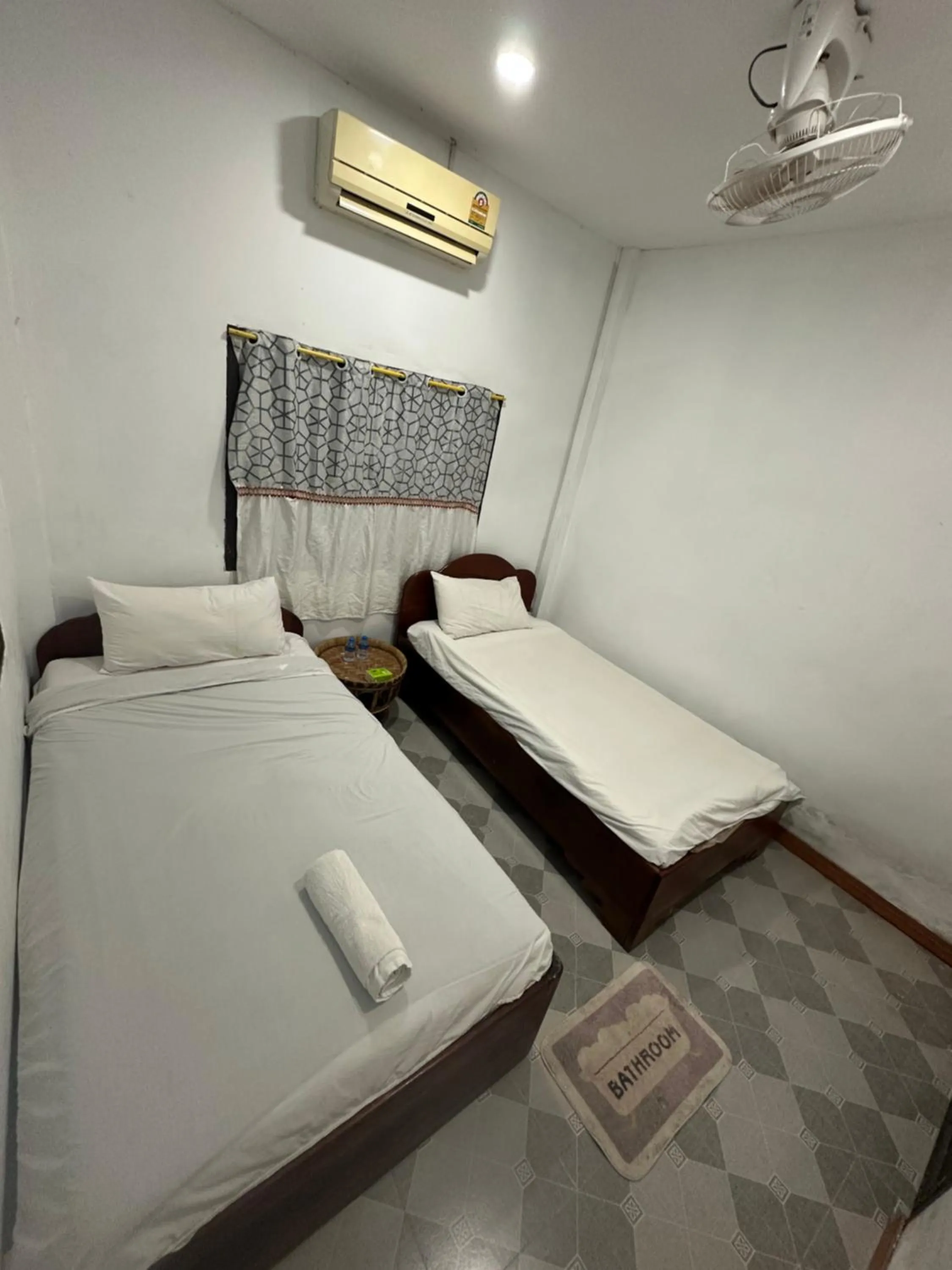 Bed in Pakbeng Guesthouse