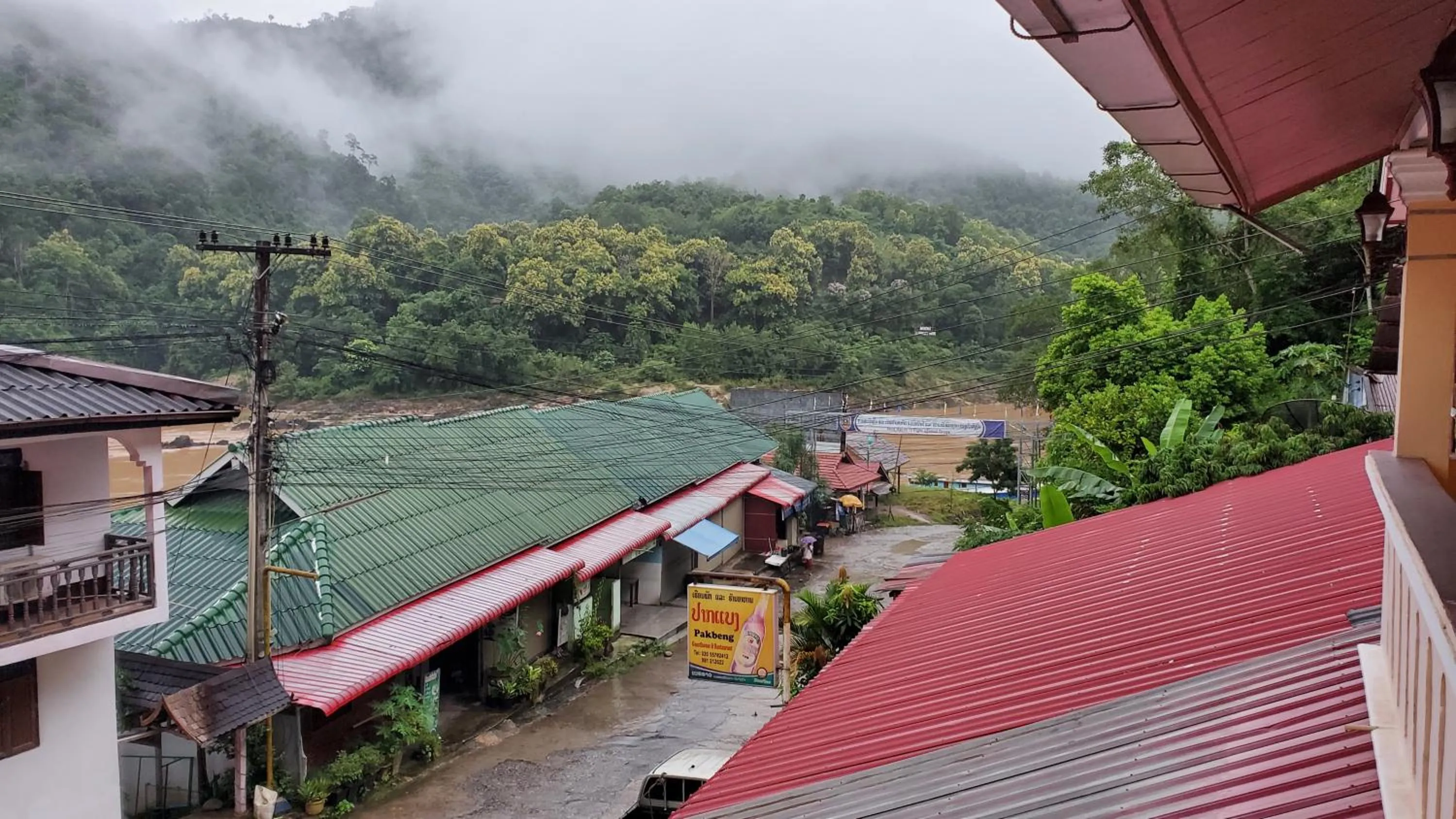 Property building in Pakbeng Guesthouse