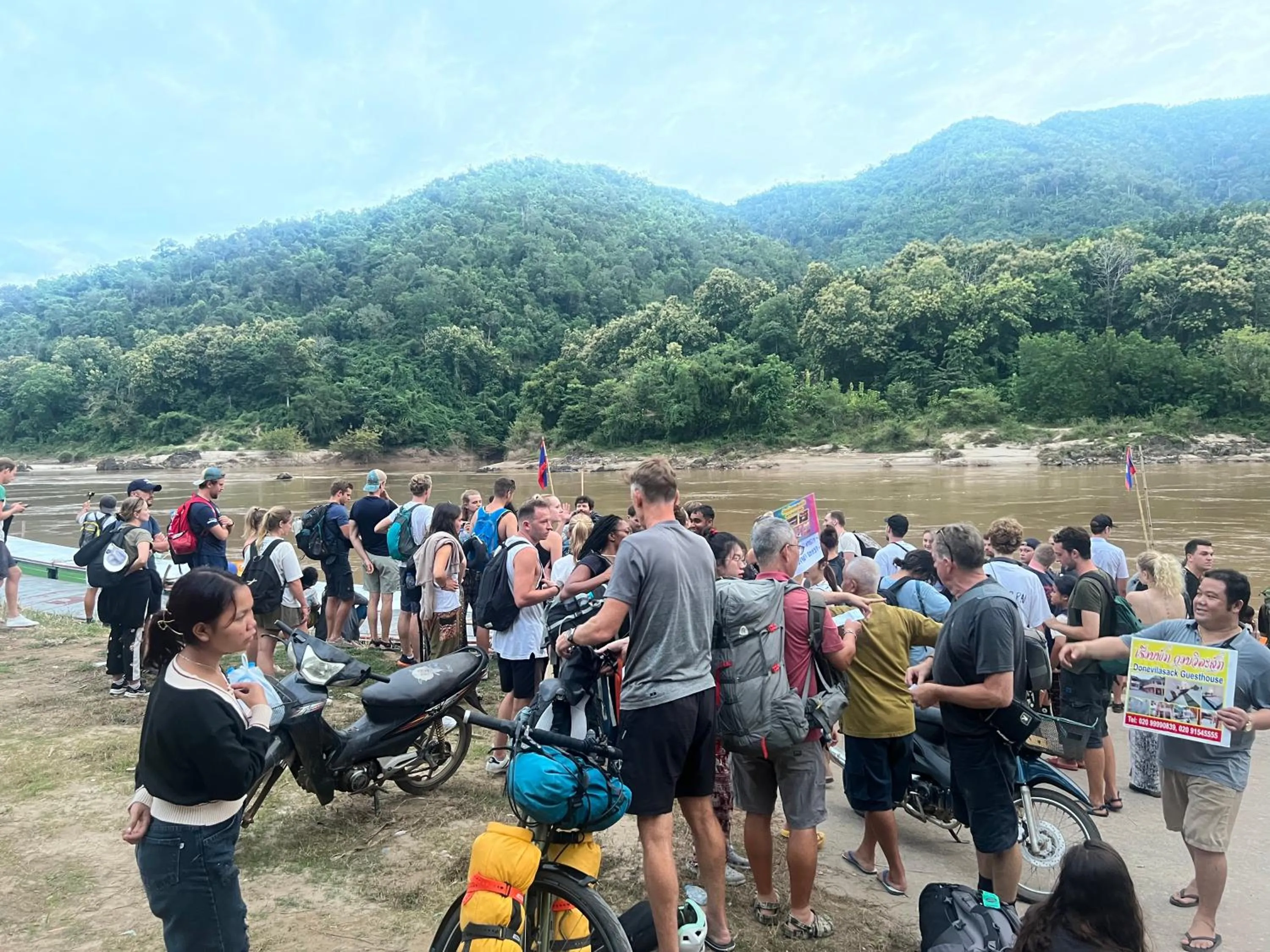 People in Pakbeng Guesthouse