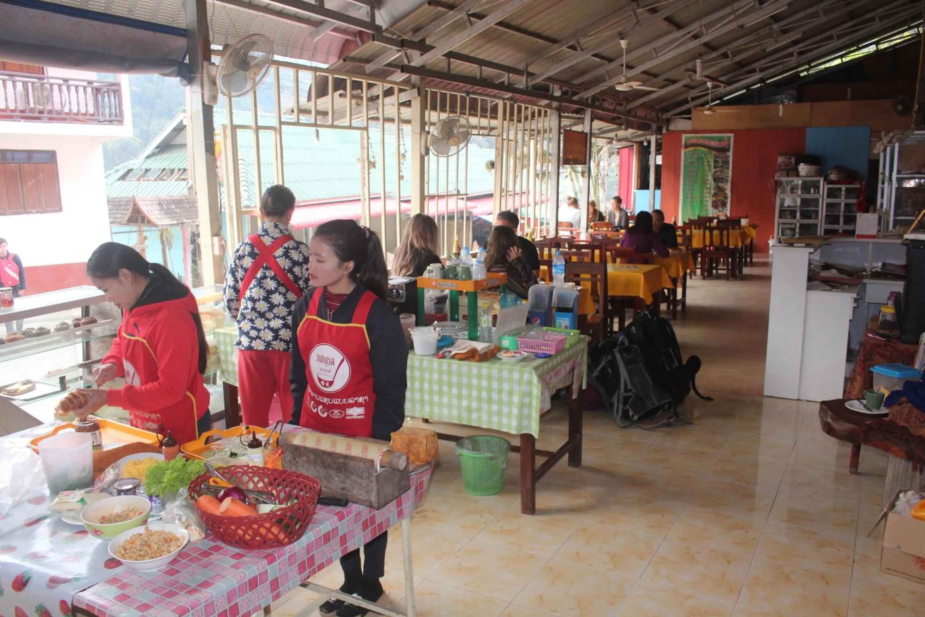 Restaurant/places to eat in Pakbeng Guesthouse