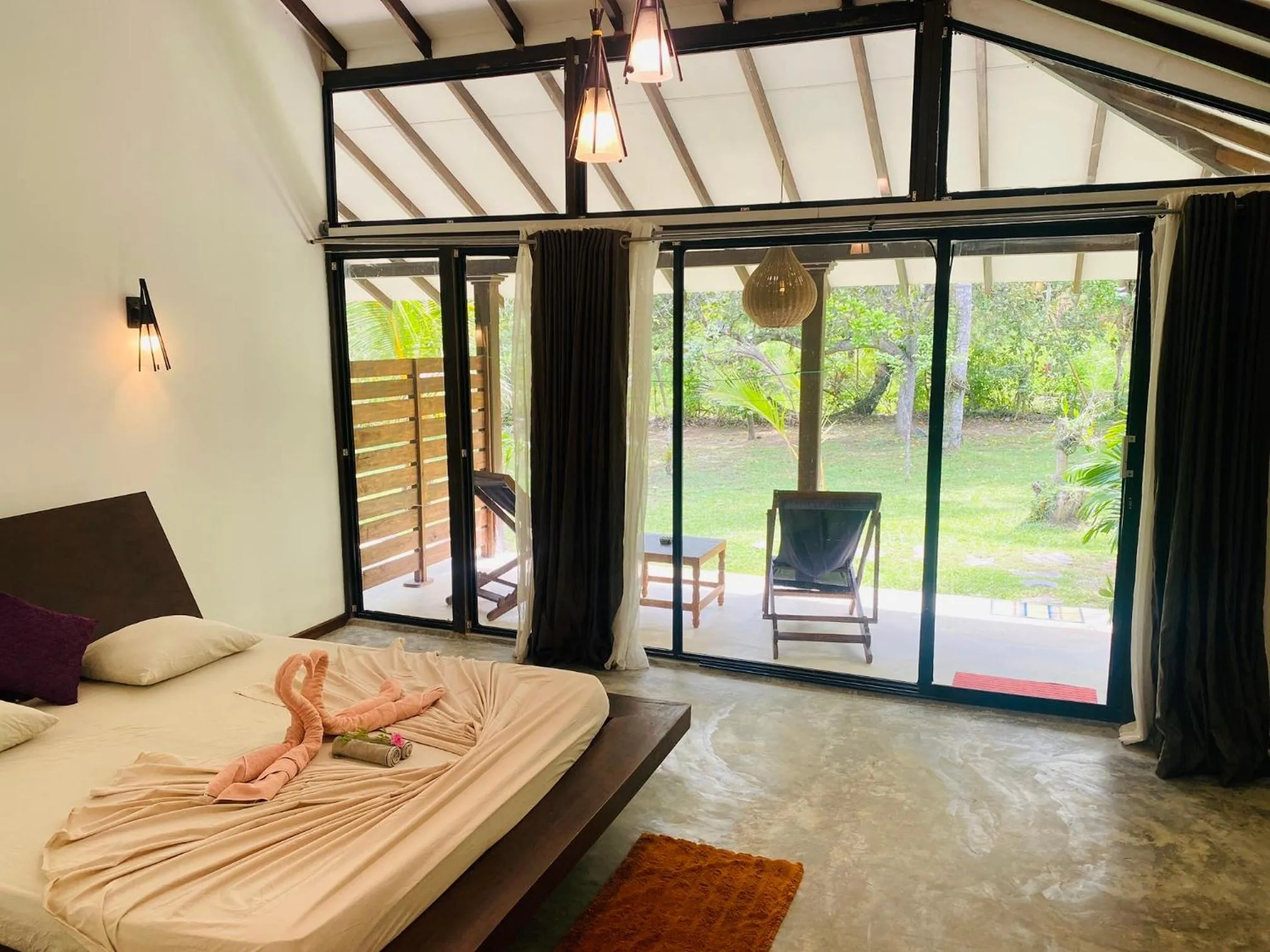 Bed in Neem Jay Beach Resort