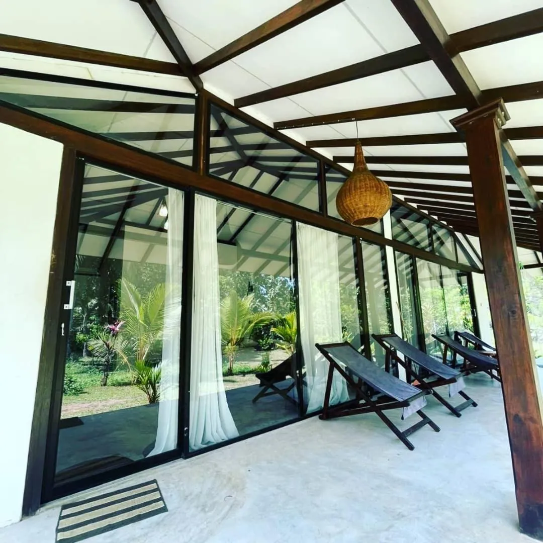 Deluxe King Room in Neem Jay Beach Resort