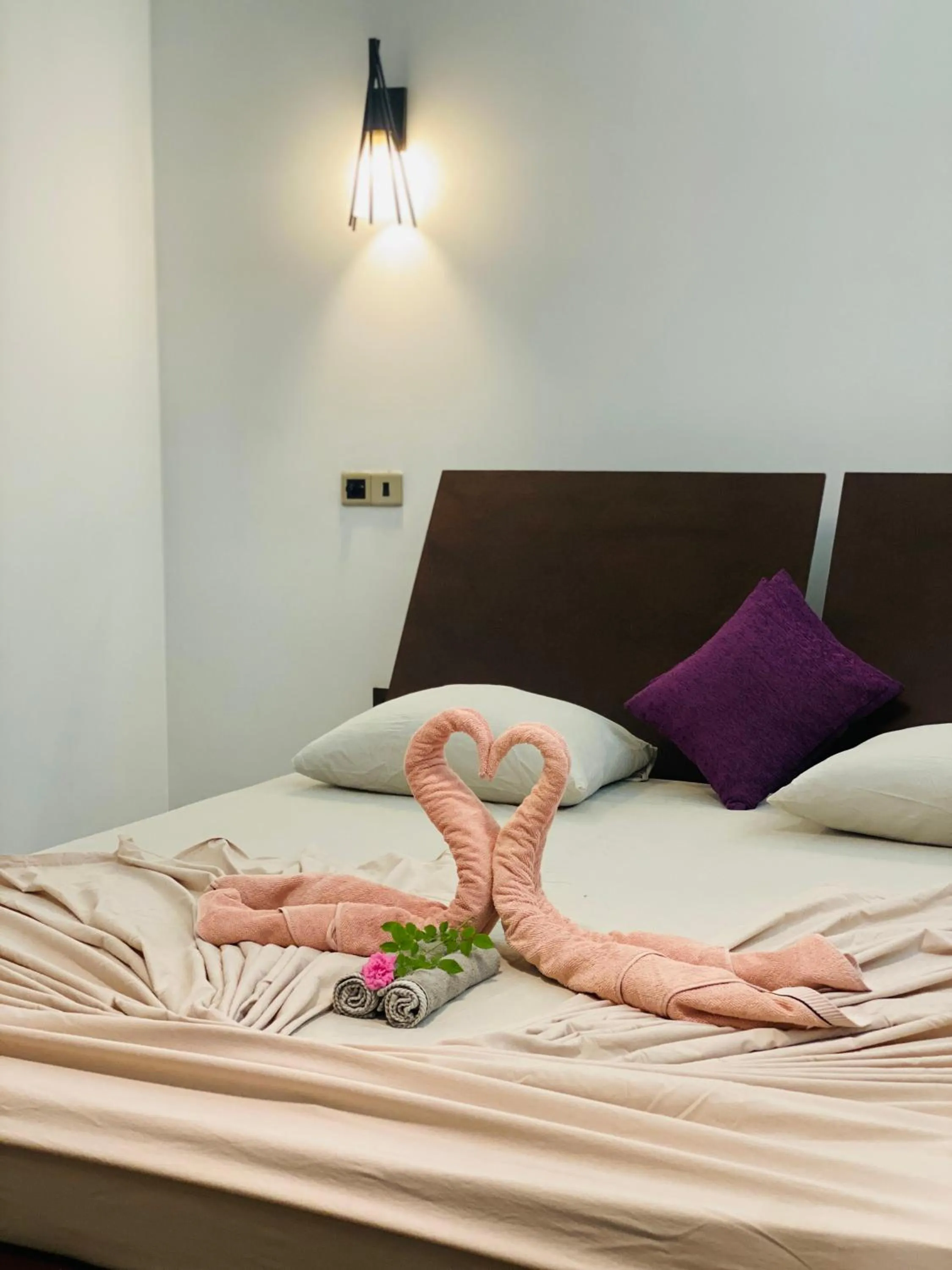 Bed in Neem Jay Beach Resort