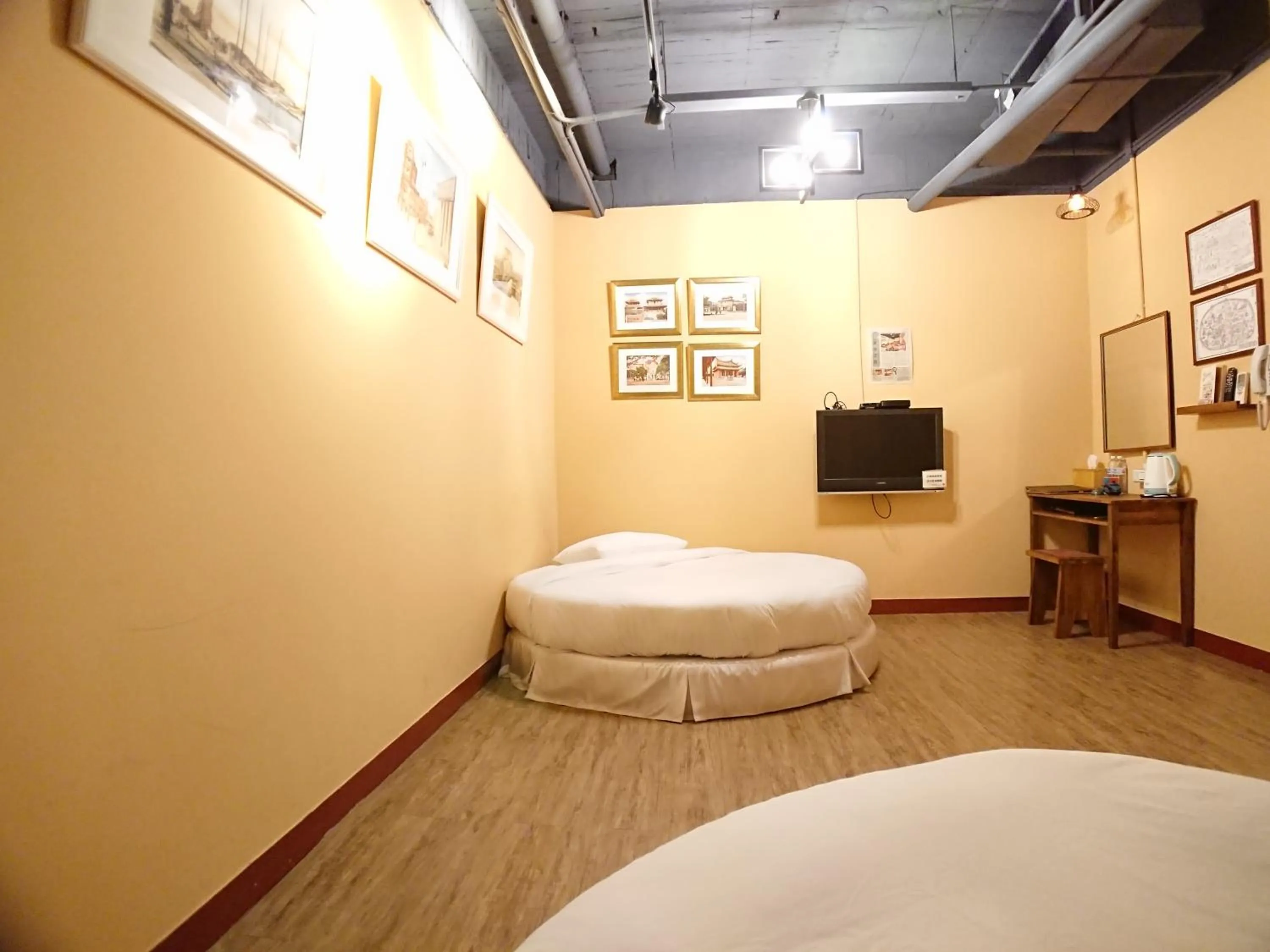 Photo of the whole room, Bed in DongNing Atlas Hotel