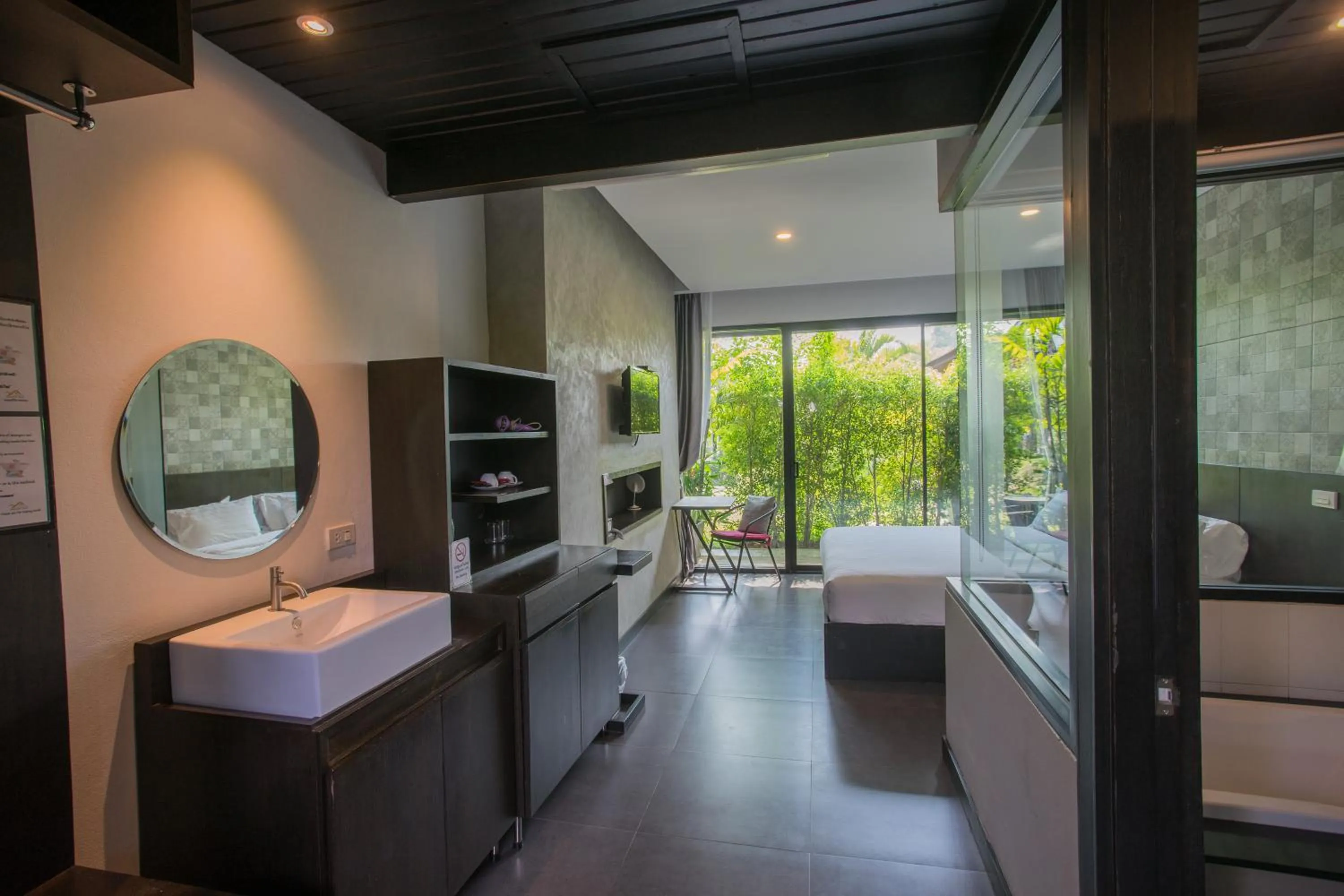 Photo of the whole room, Bed in Anantaya Home