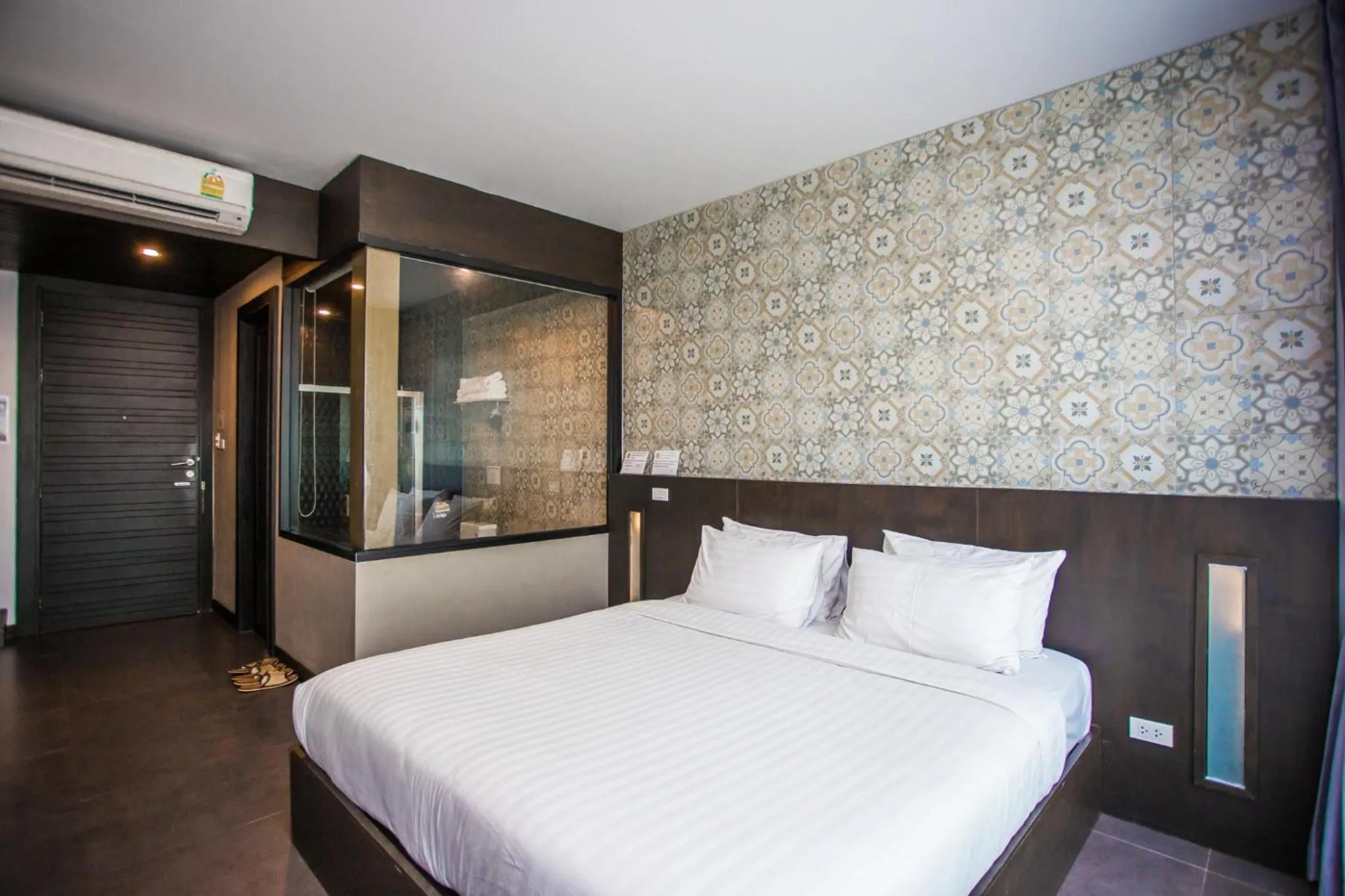 Photo of the whole room, Bed in Anantaya Home