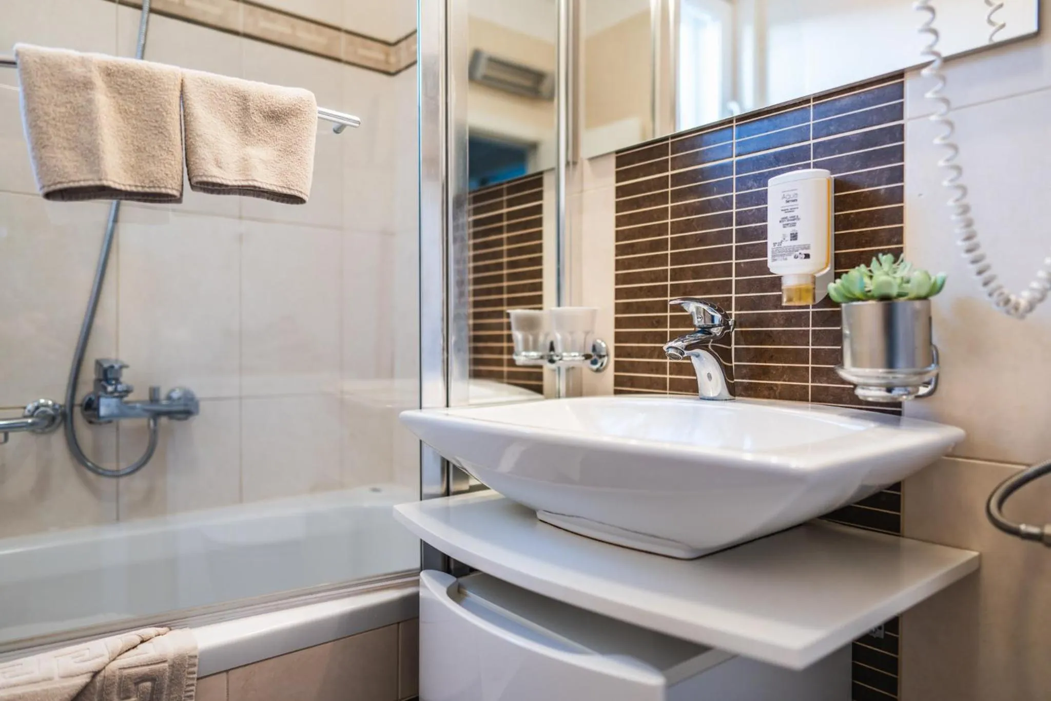 Bathroom in Pervanovo Apartments with Free Parking