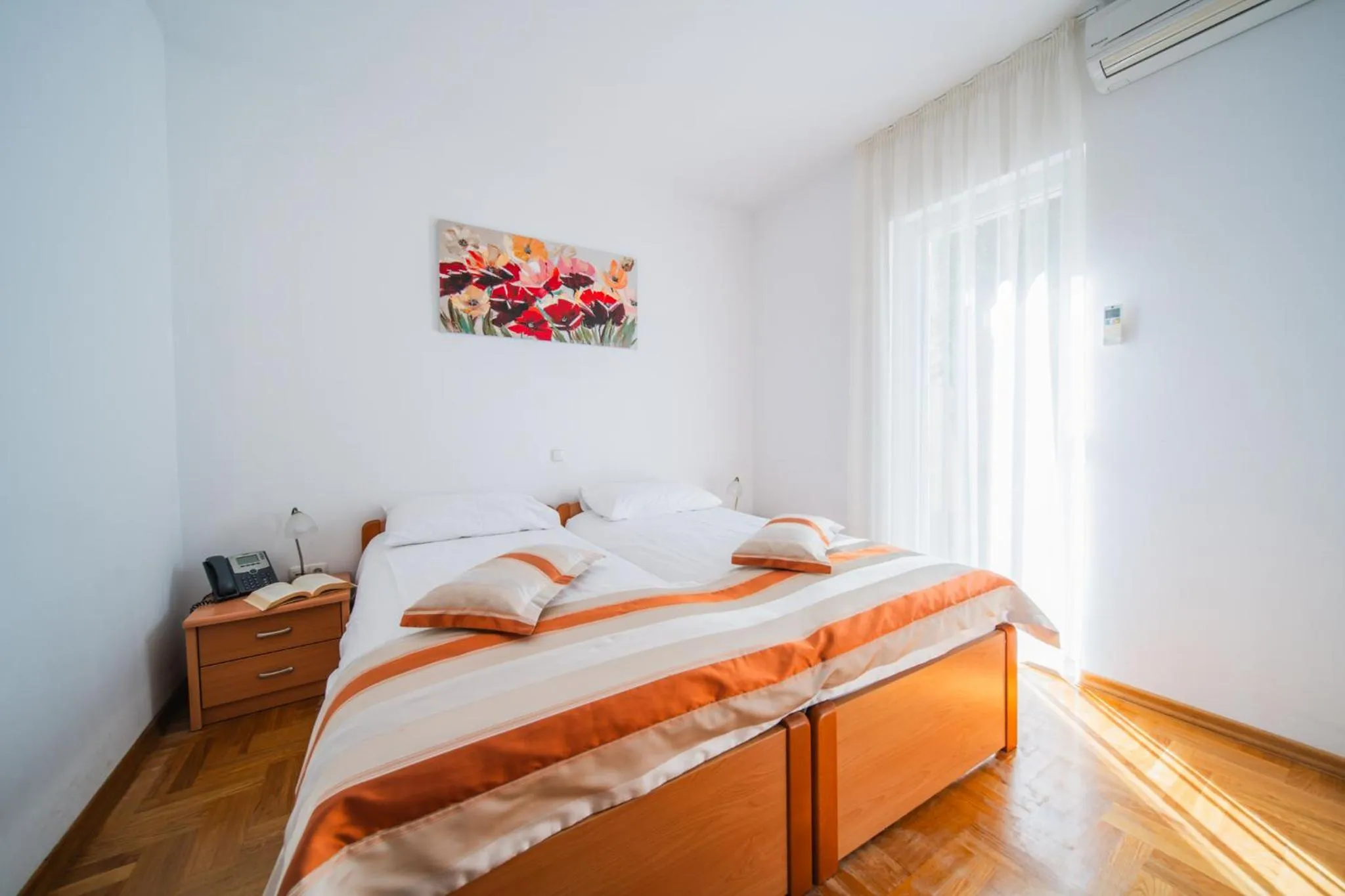 Bed in Pervanovo Apartments with Free Parking