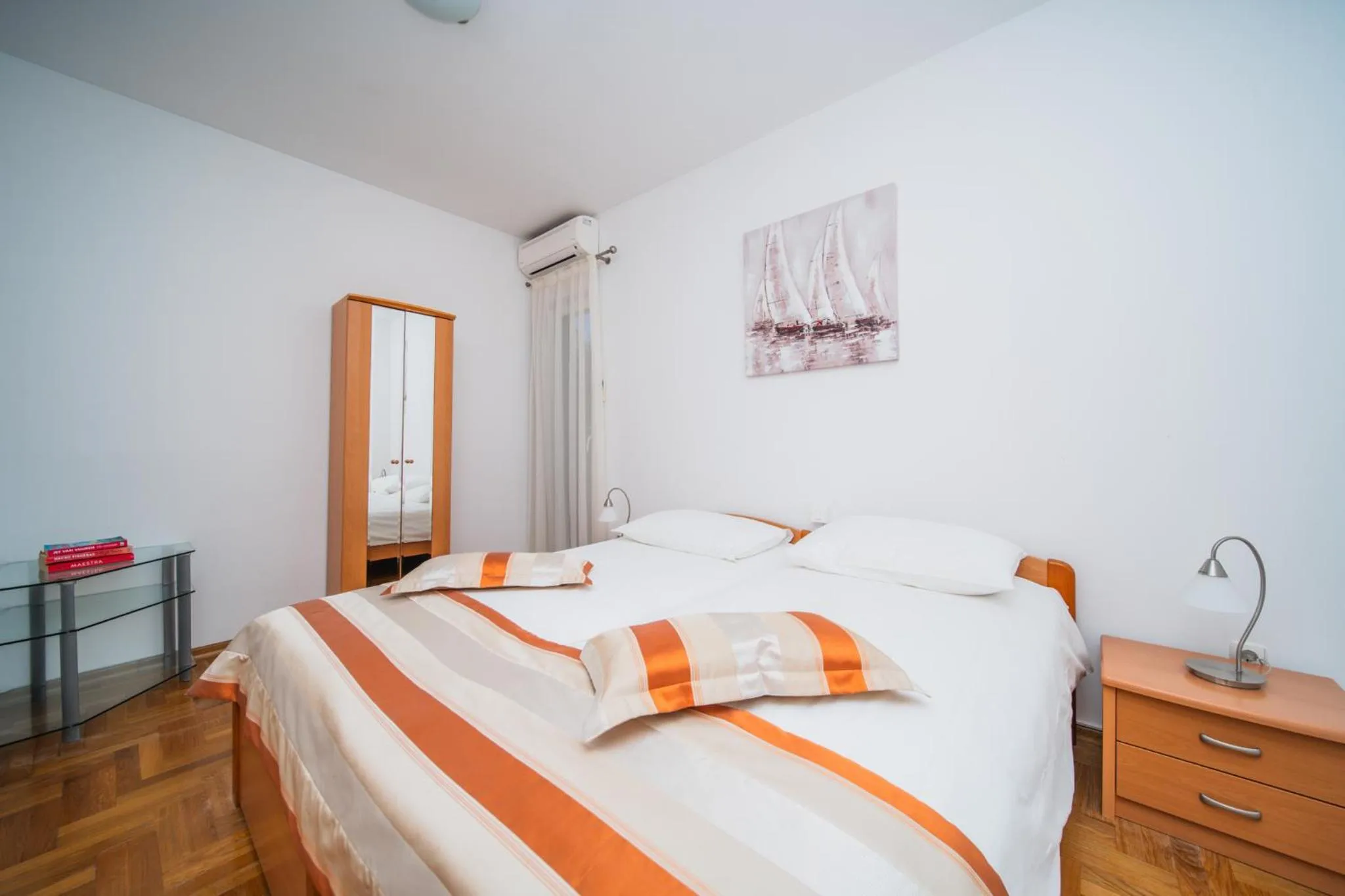 Bed in Pervanovo Apartments with Free Parking