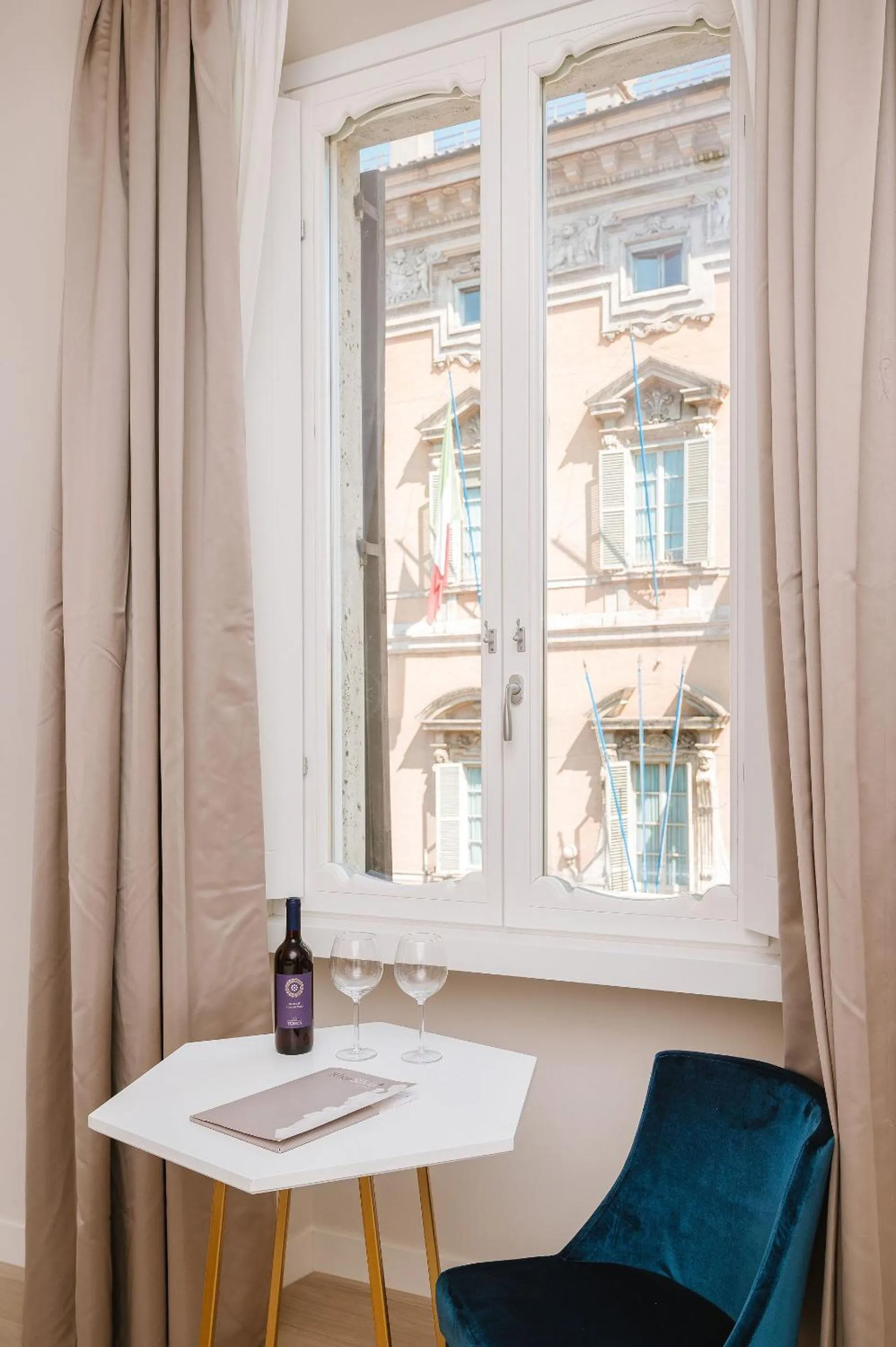 Rhea Silvia Luxury Navona