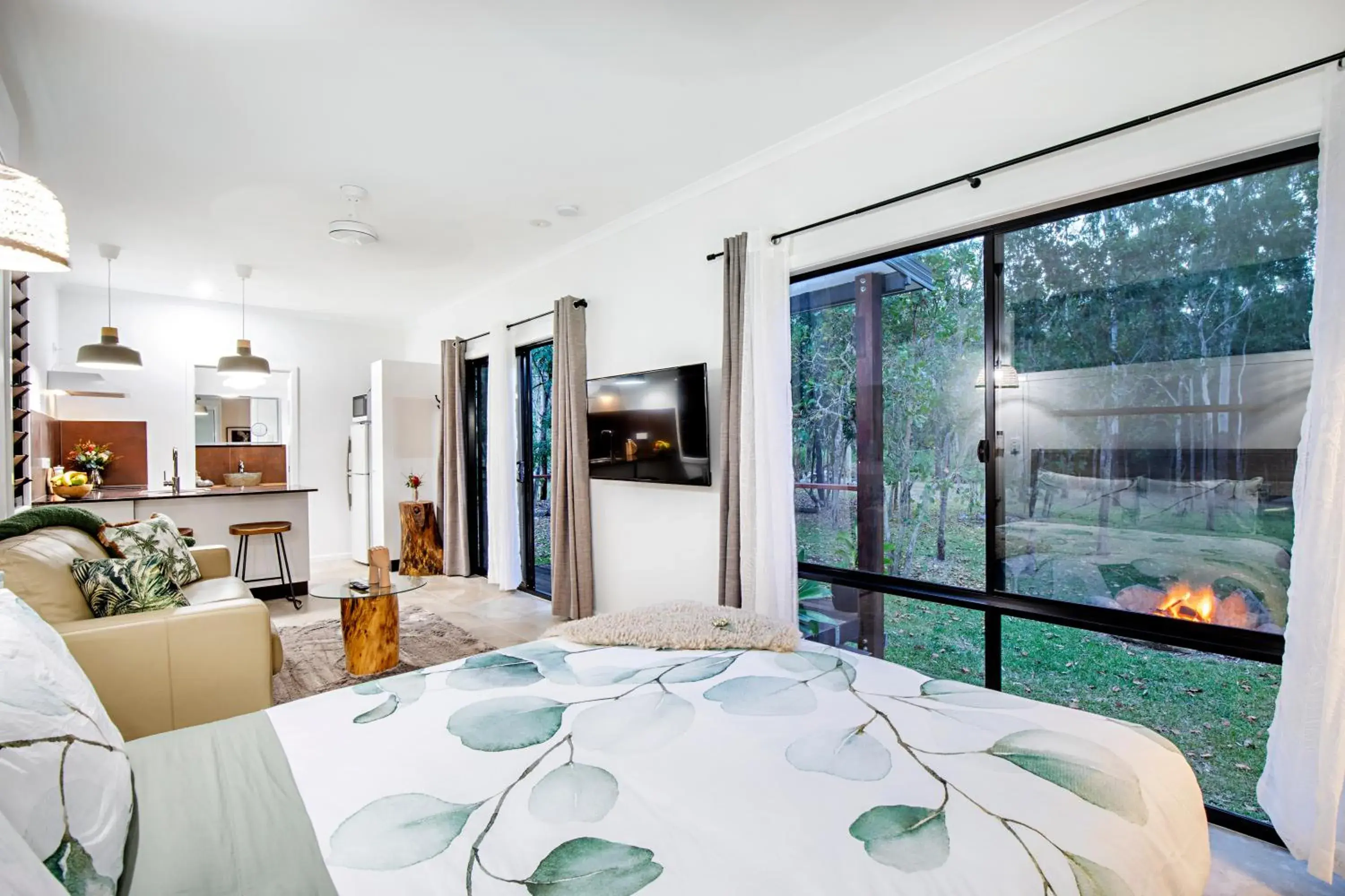 Photo of the whole room in Airlie Beach Eco Cabins - Adults Only Photo of the whole room in Airlie Beach Eco Cabins - Adults Only