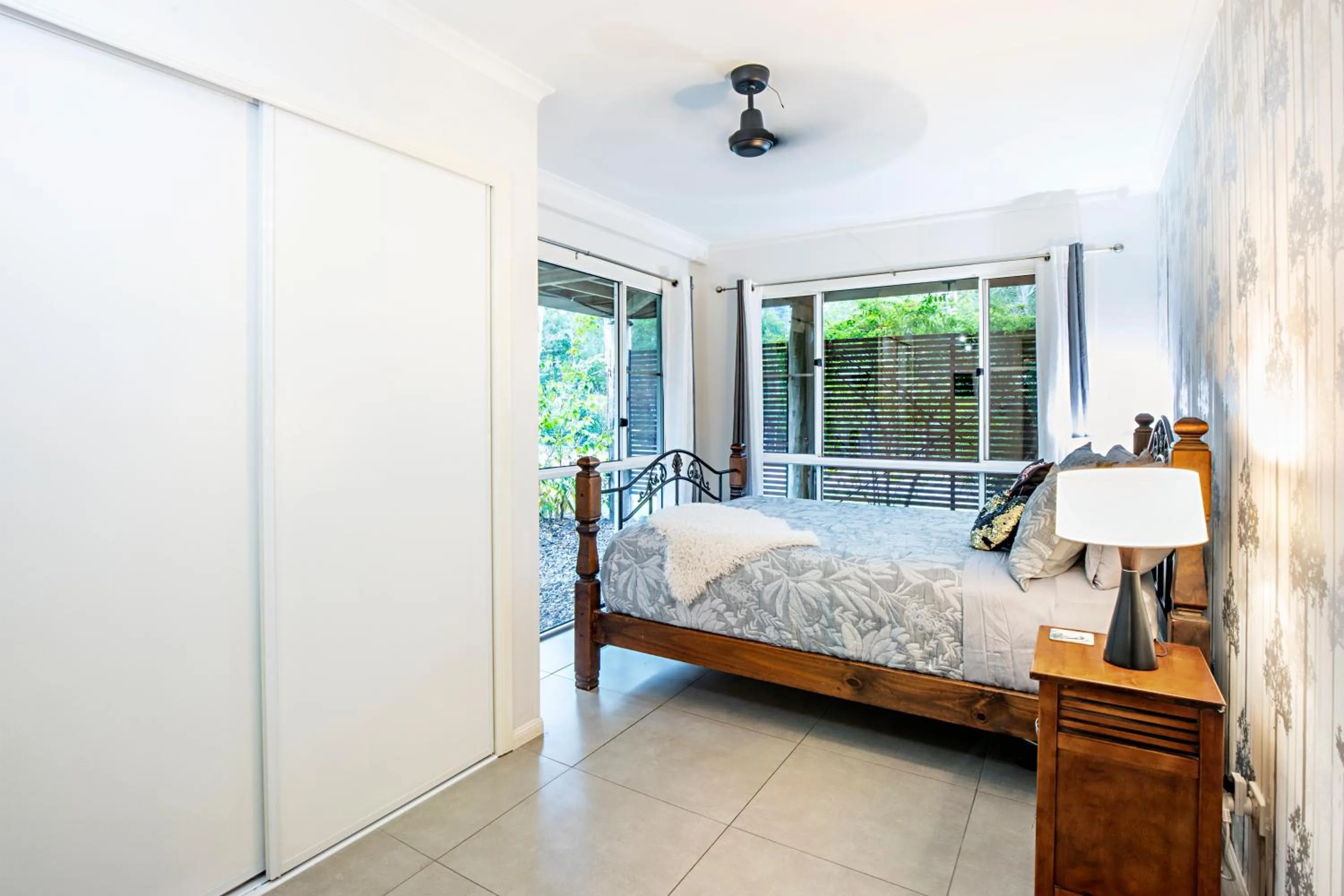 Bedroom, Bed in Airlie Beach Eco Cabins - Adults Only