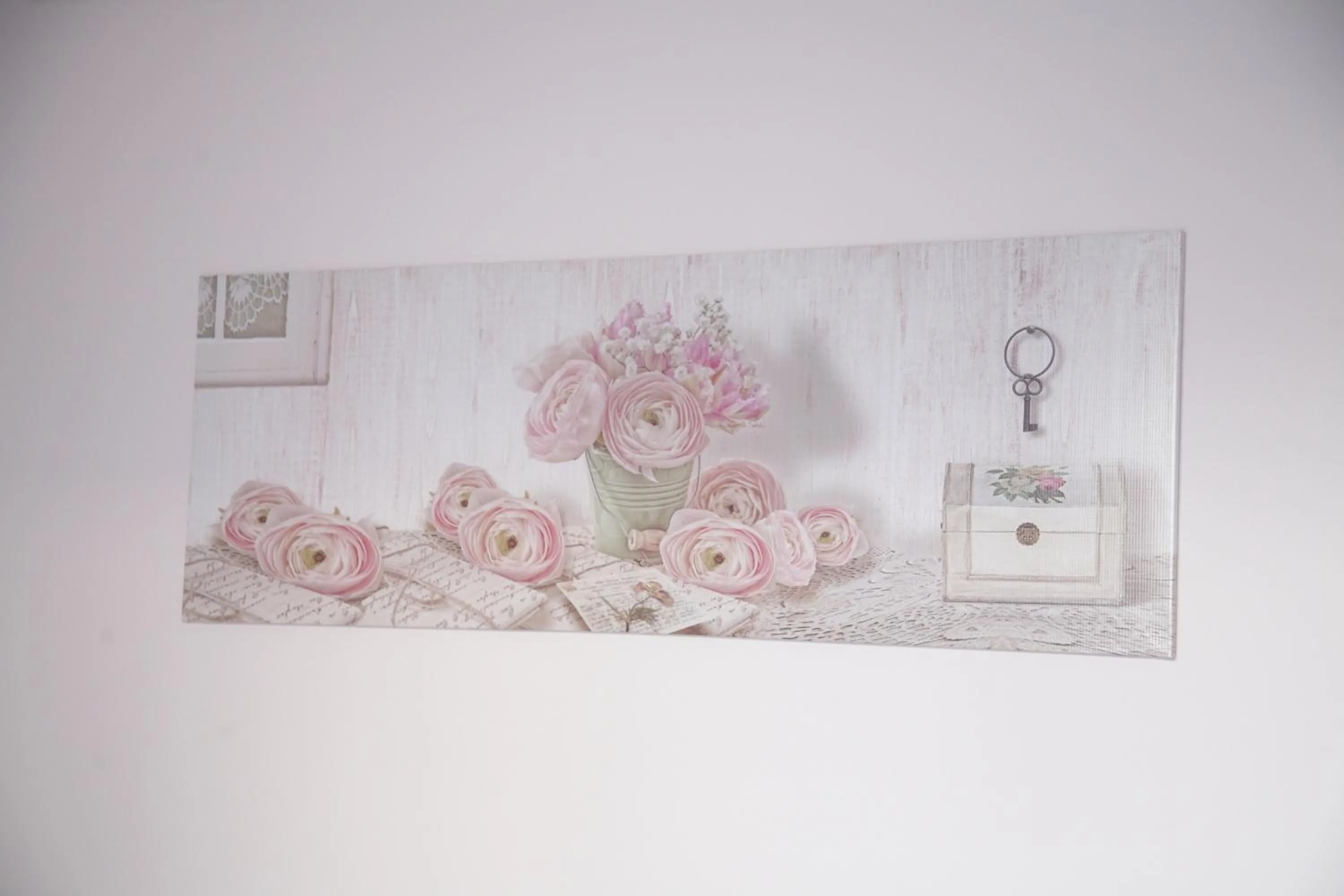 Decorative detail in Etna Sea House