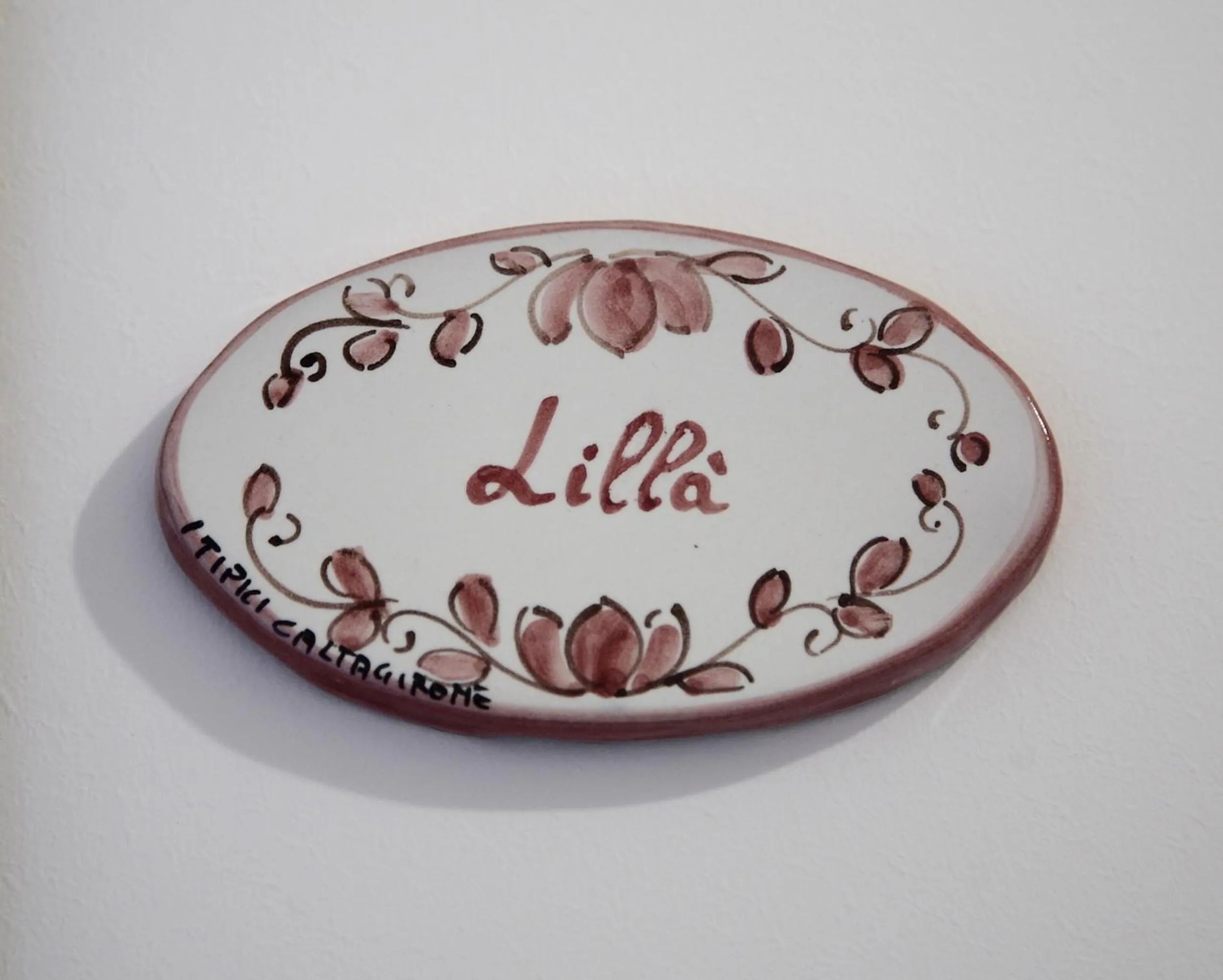 Text overlay in Etna Sea House