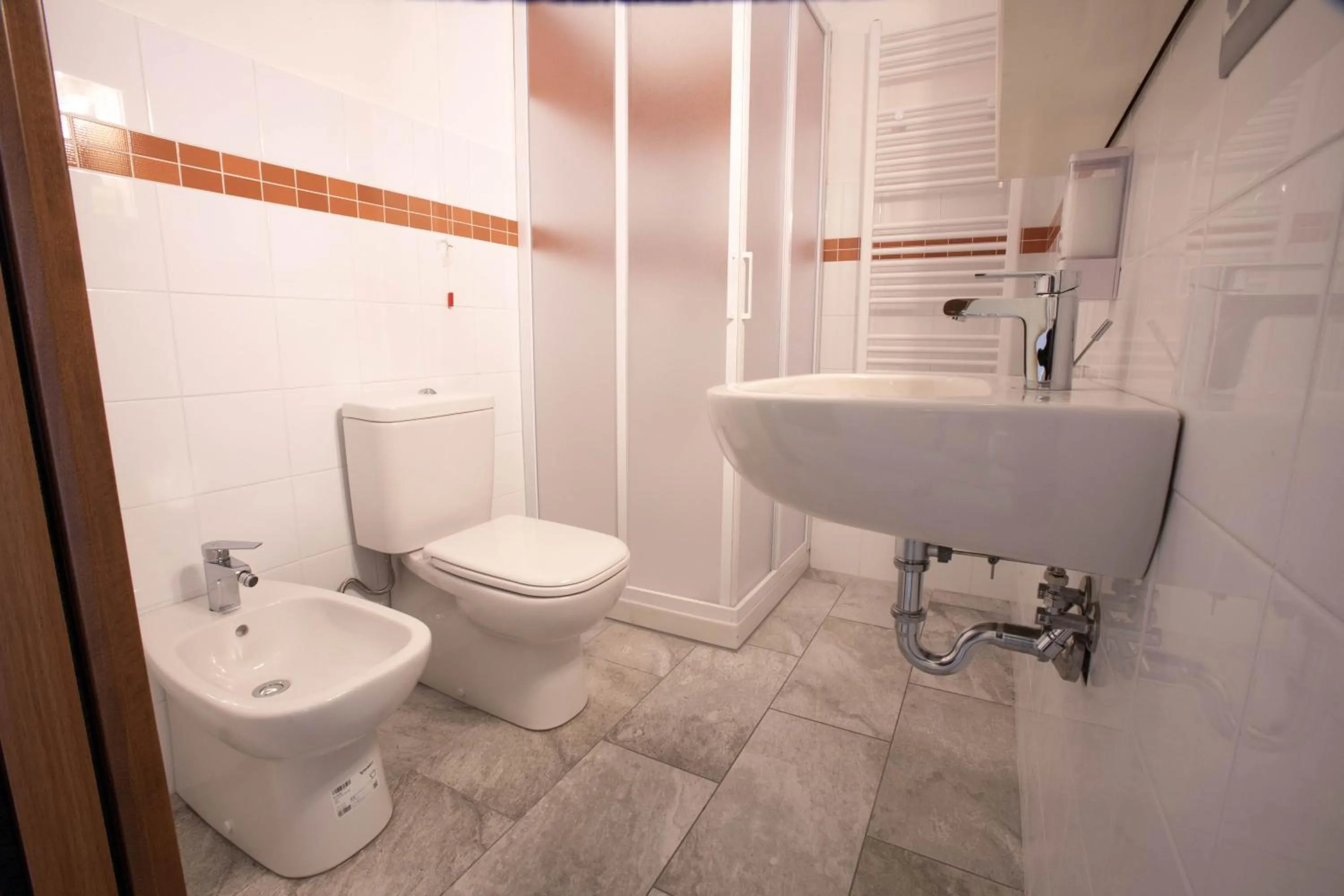 Shower in Etna Sea House