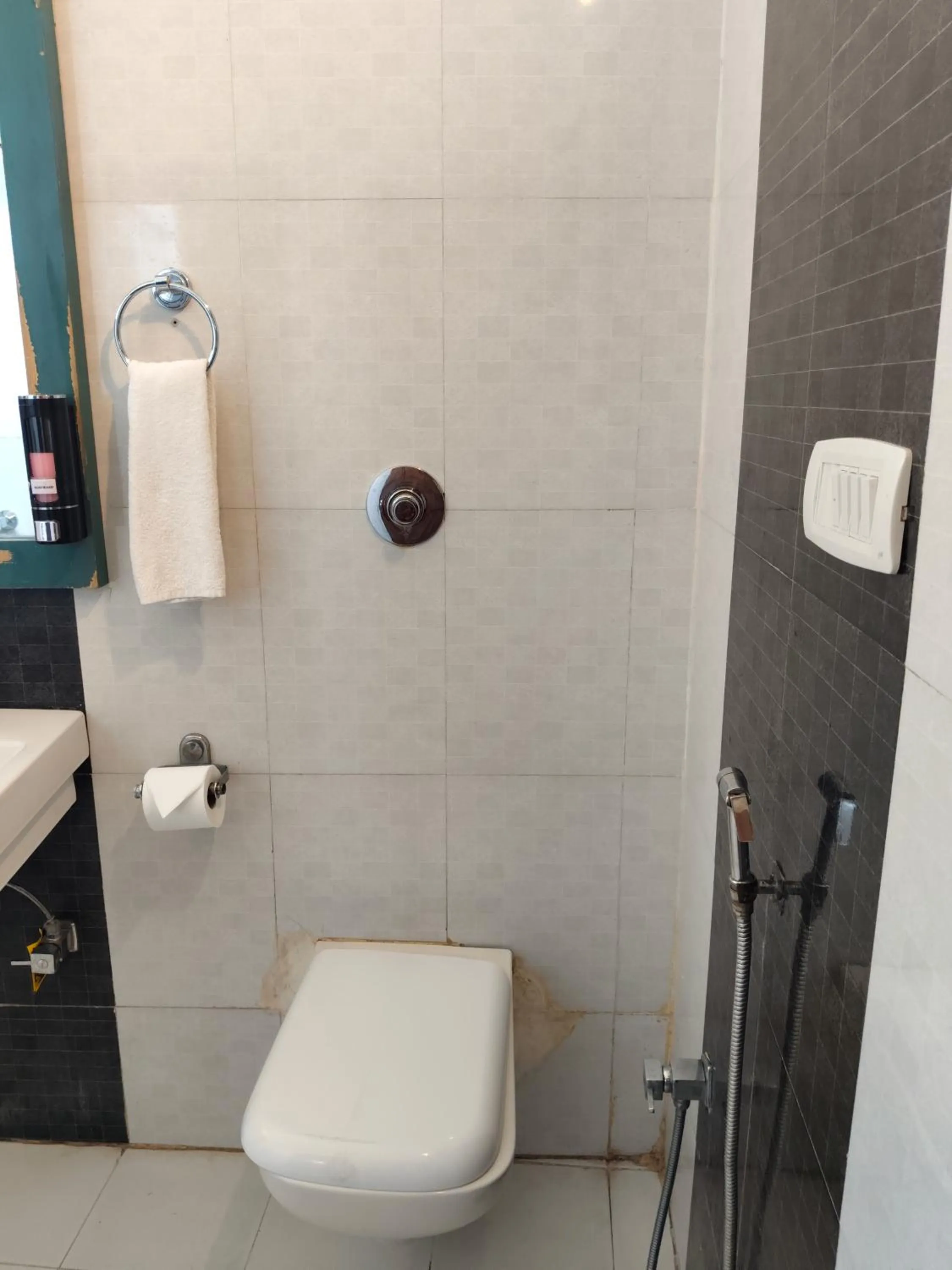 Bathroom in Aacorn Hideaway Resort & Spa