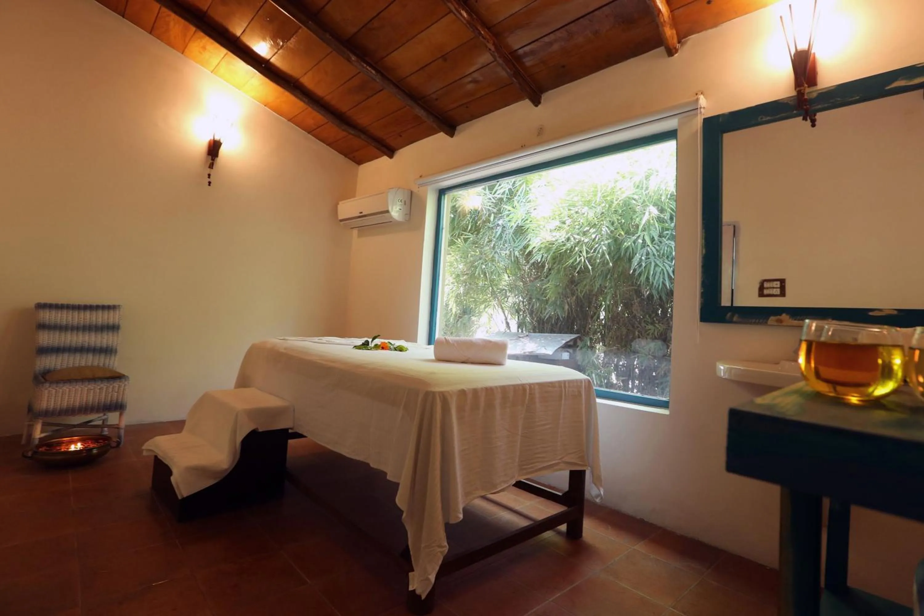 Massage, Bed in Aacorn Hideaway Resort & Spa
