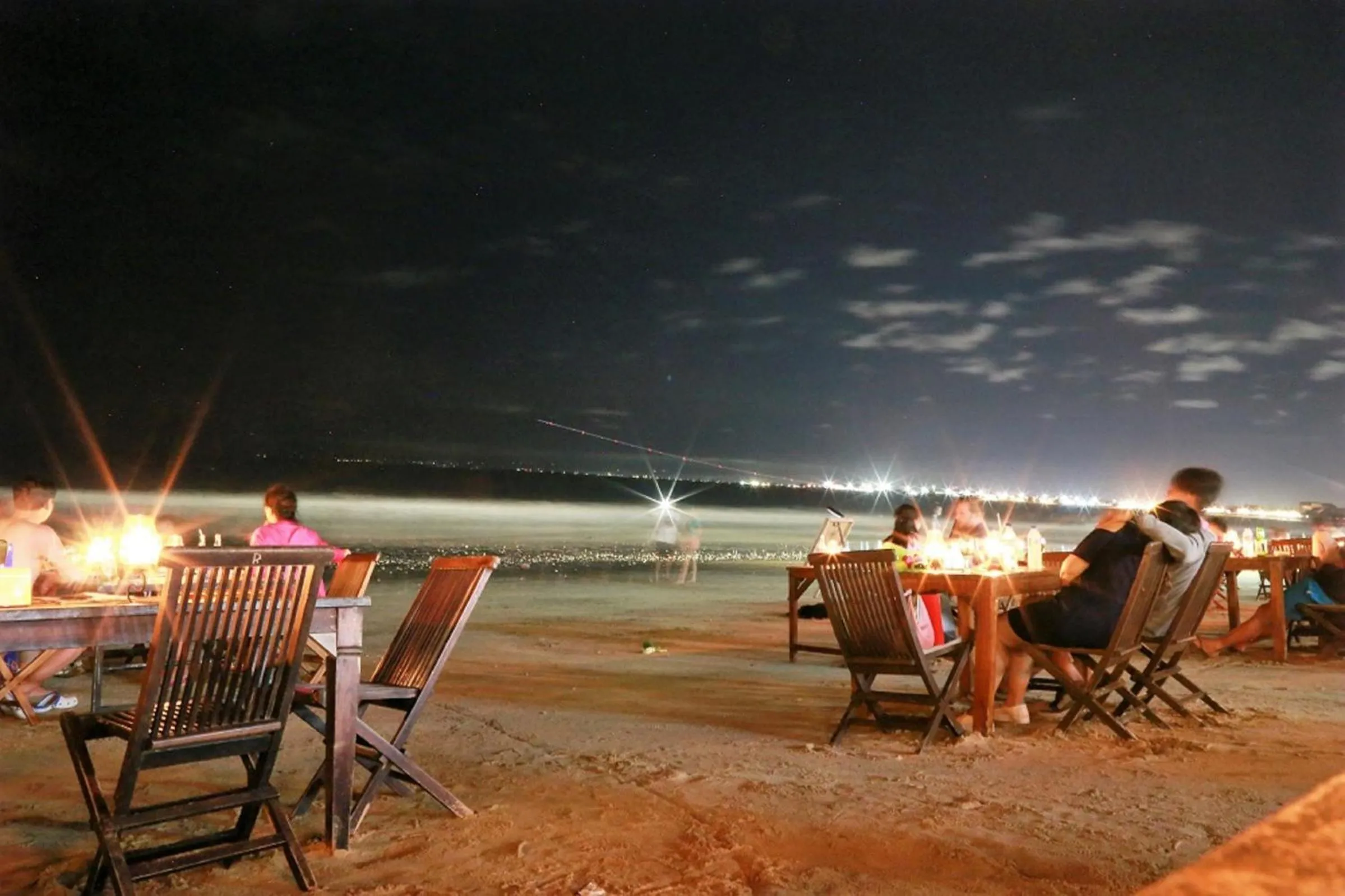 Evening entertainment in Seahouse Bali Indah Beach Inn