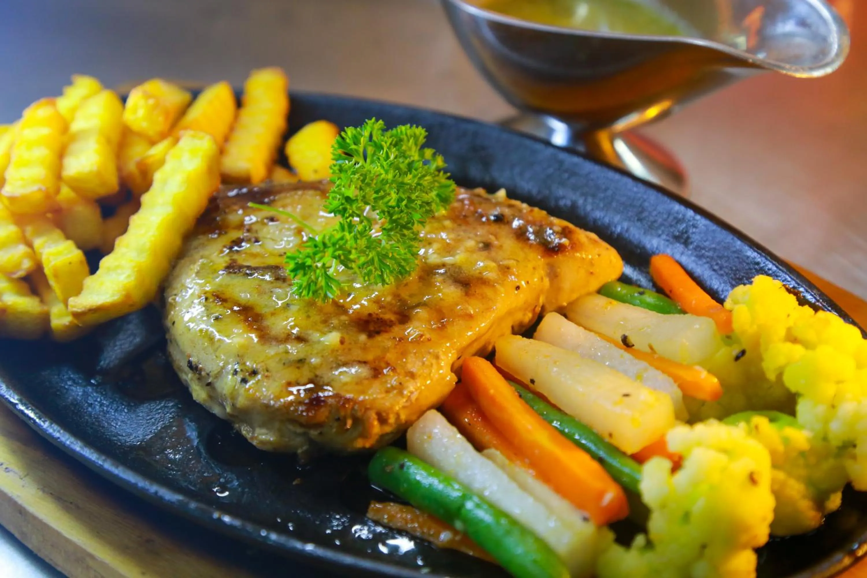 Restaurant/places to eat in Seahouse Bali Indah Beach Inn